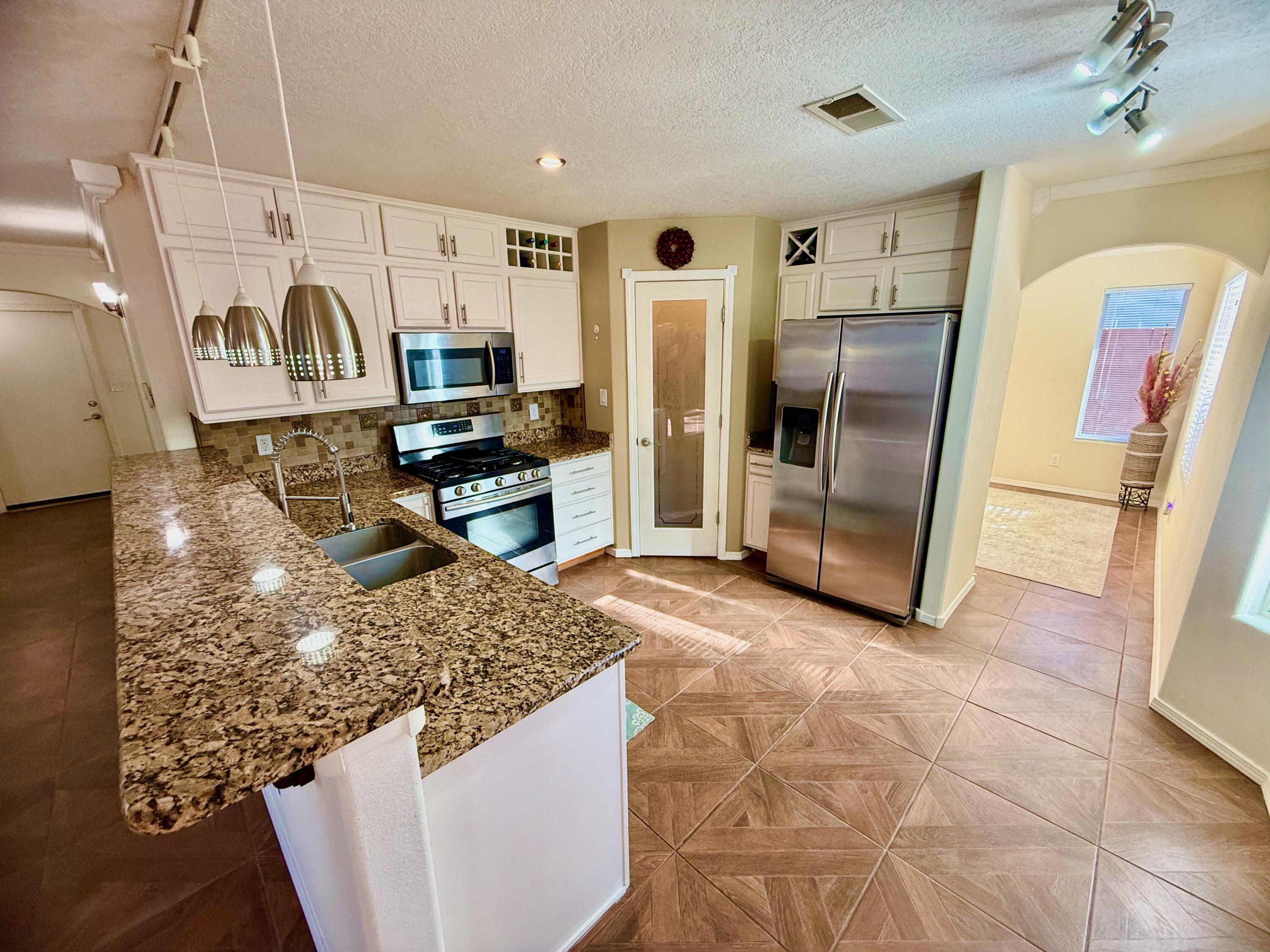 10909 Dream Weaver Drive NW