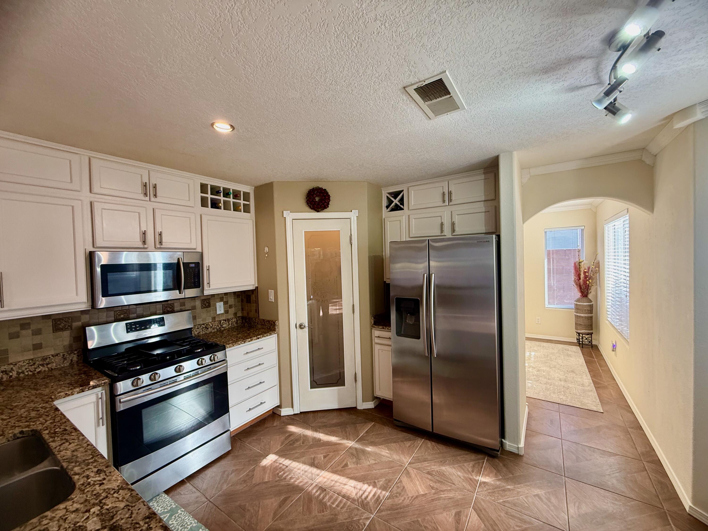 10909 Dream Weaver Drive NW