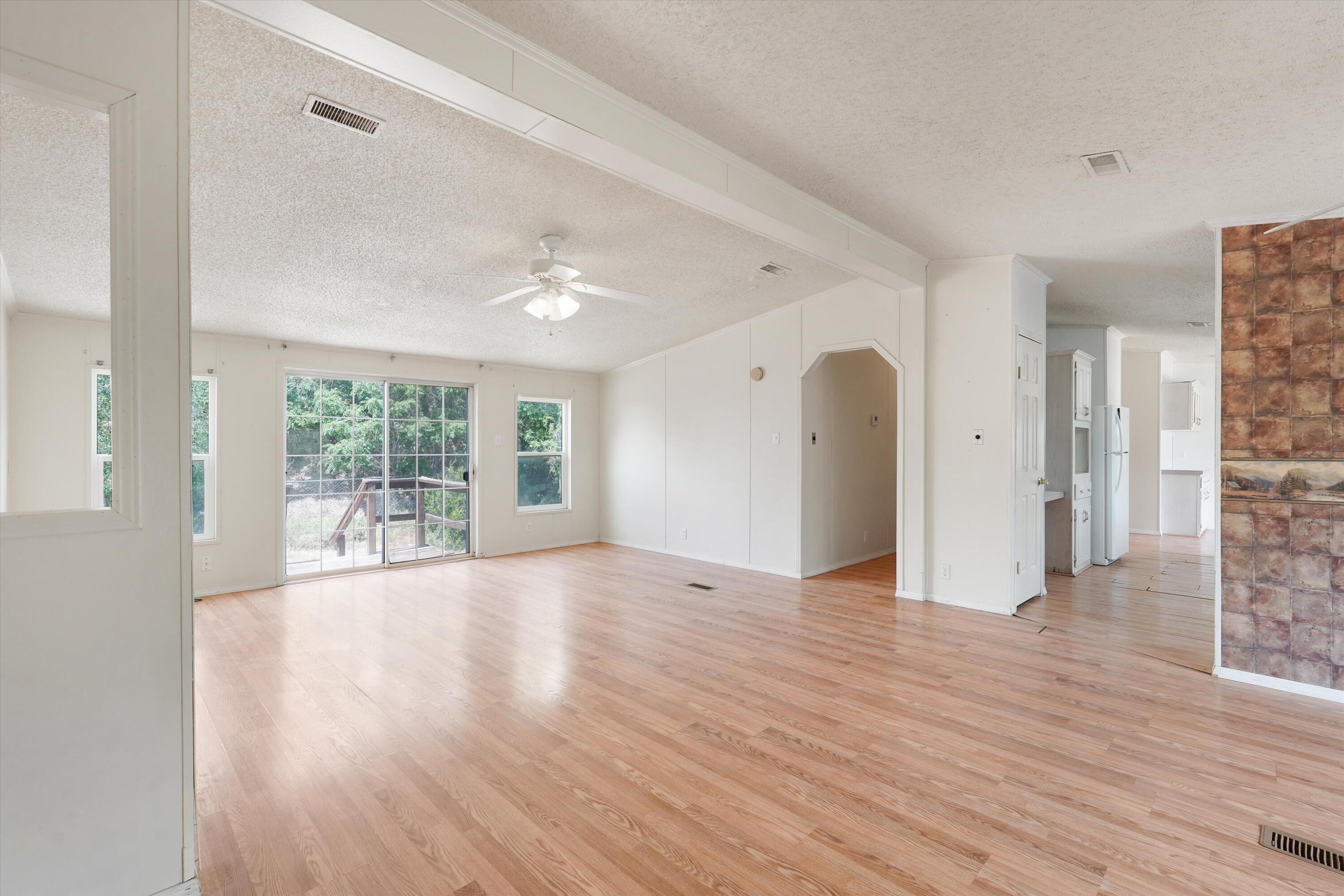 4 Whittier Place SE