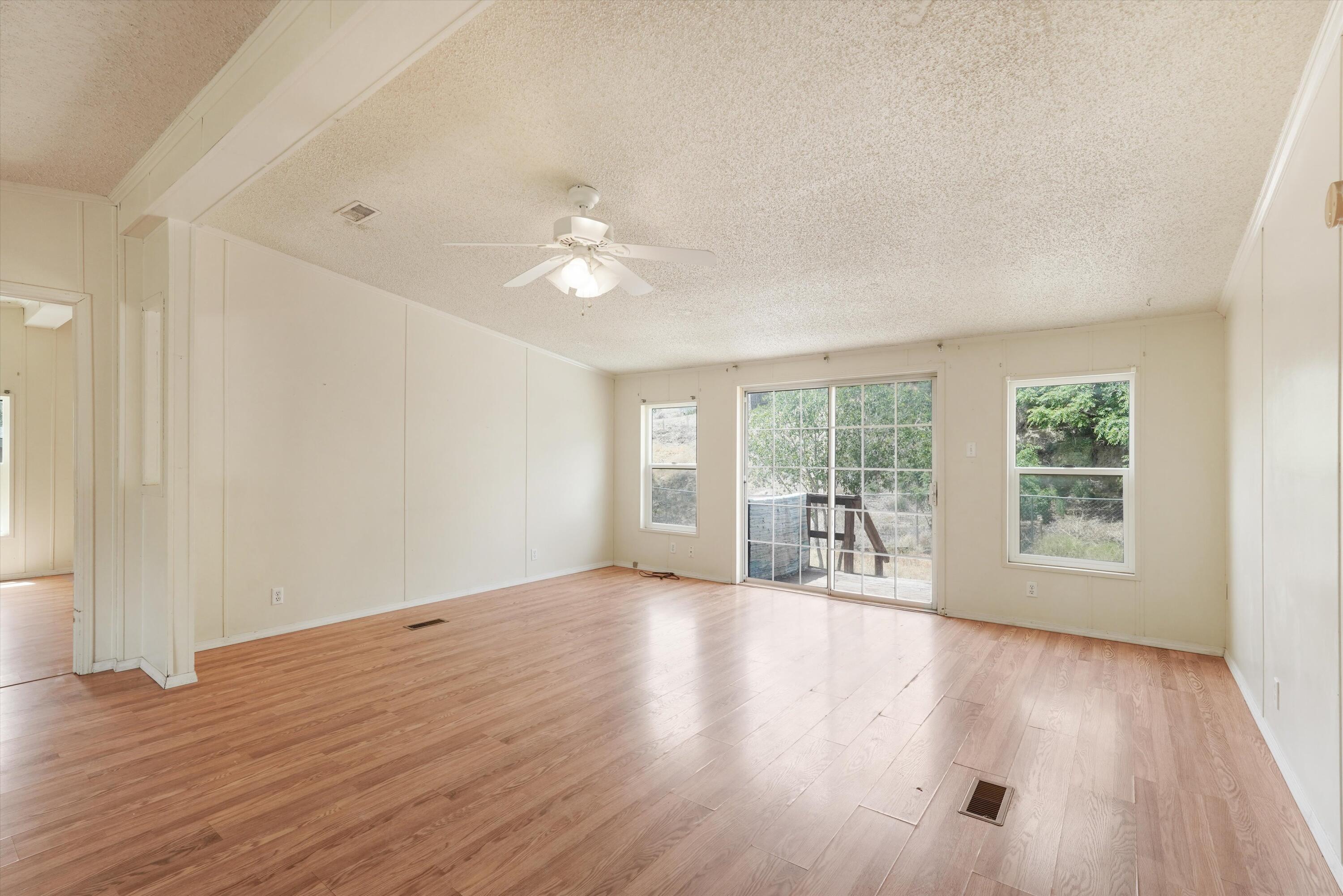4 Whittier Place SE