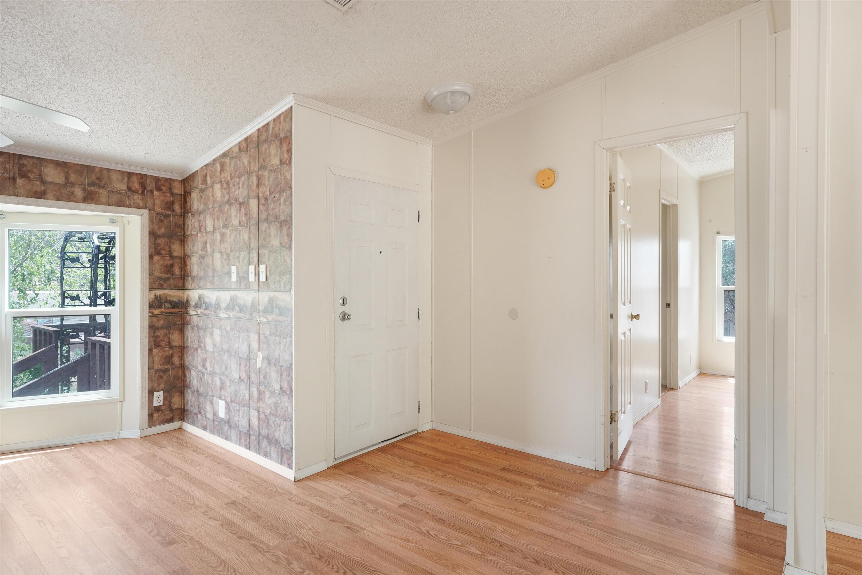 4 Whittier Place SE