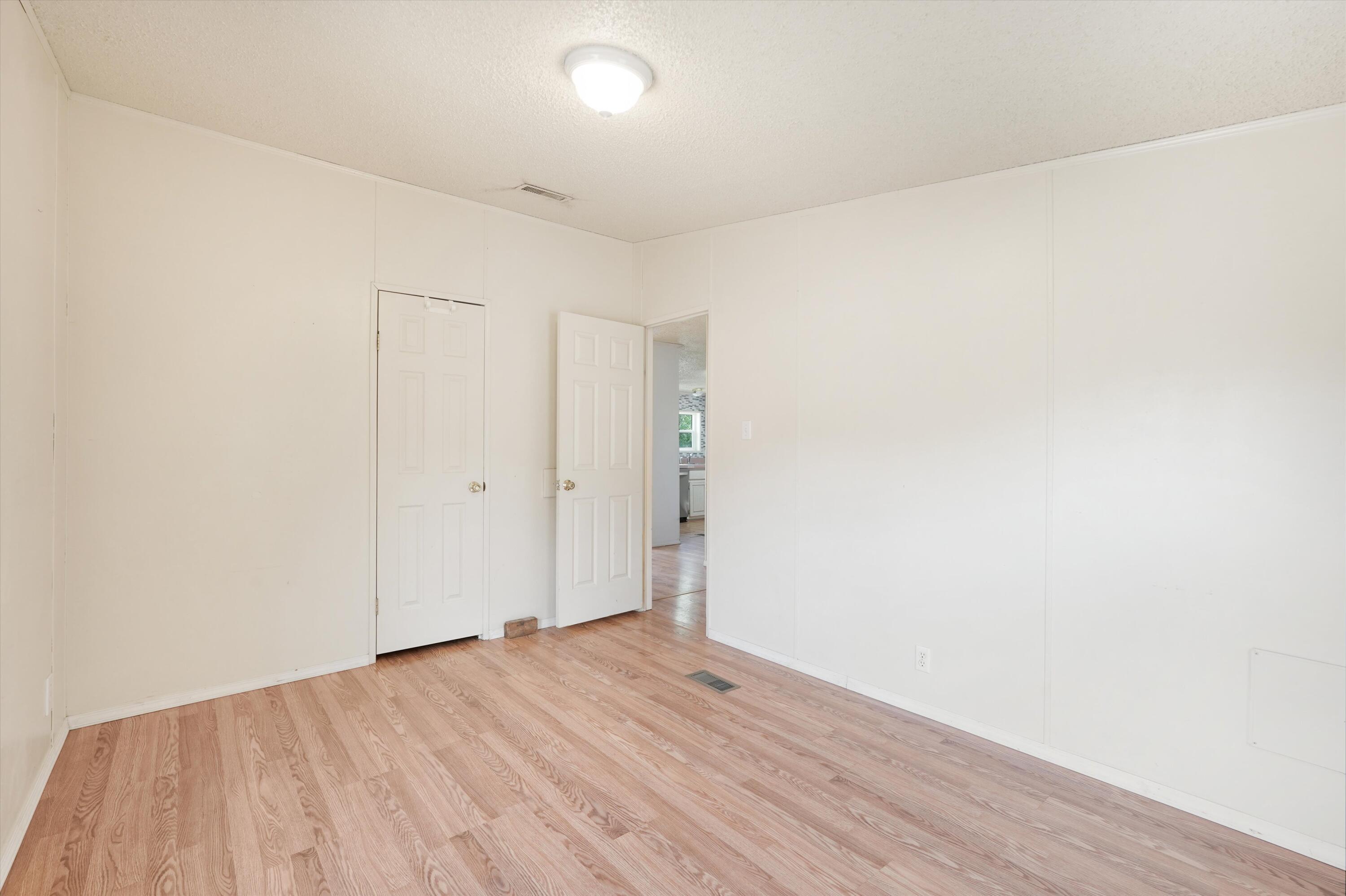 4 Whittier Place SE