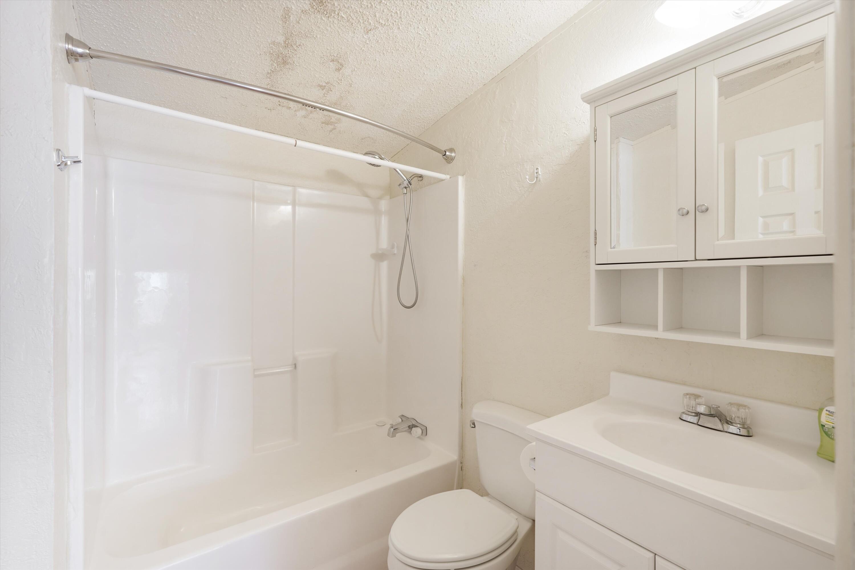 4 Whittier Place SE