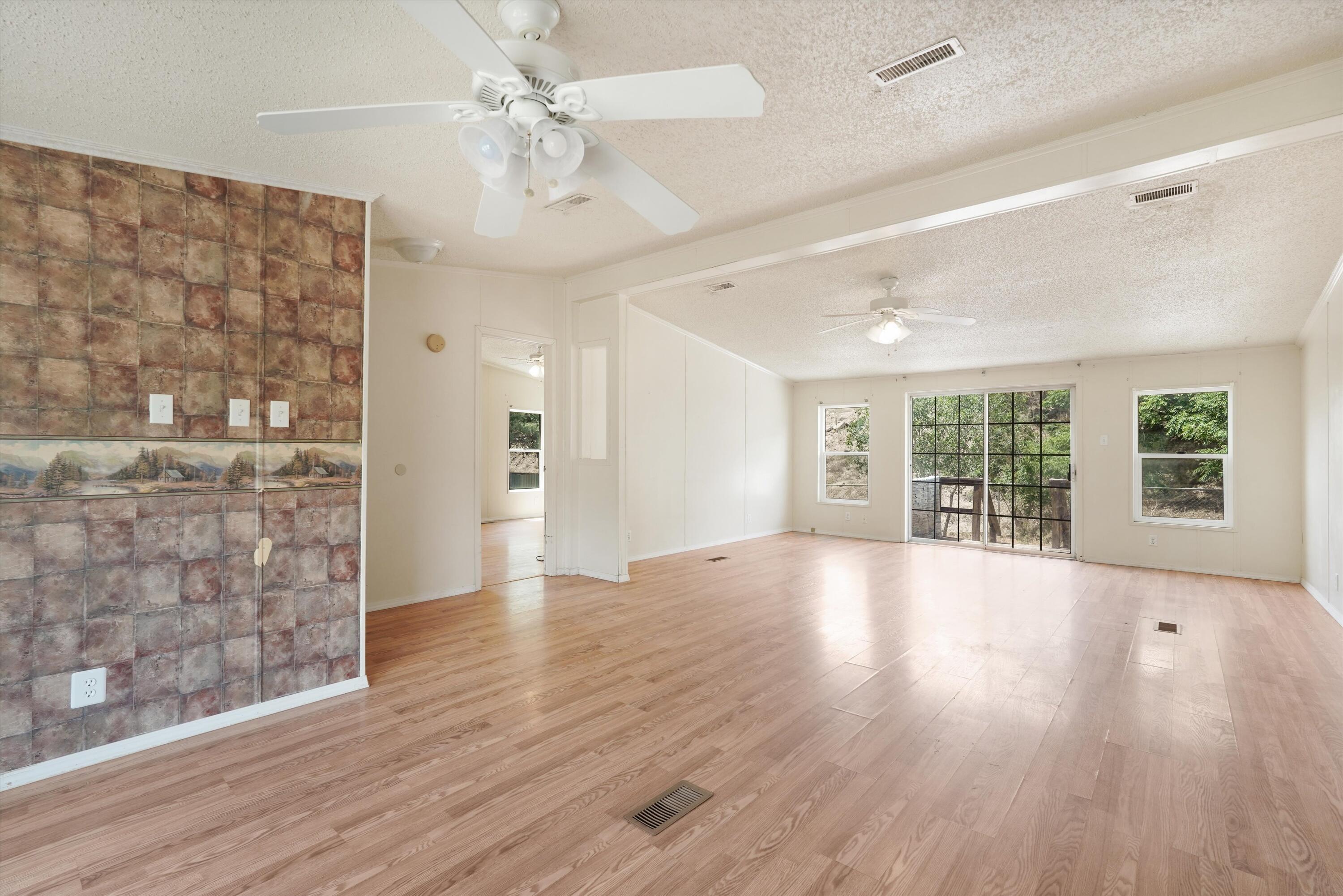 4 Whittier Place SE