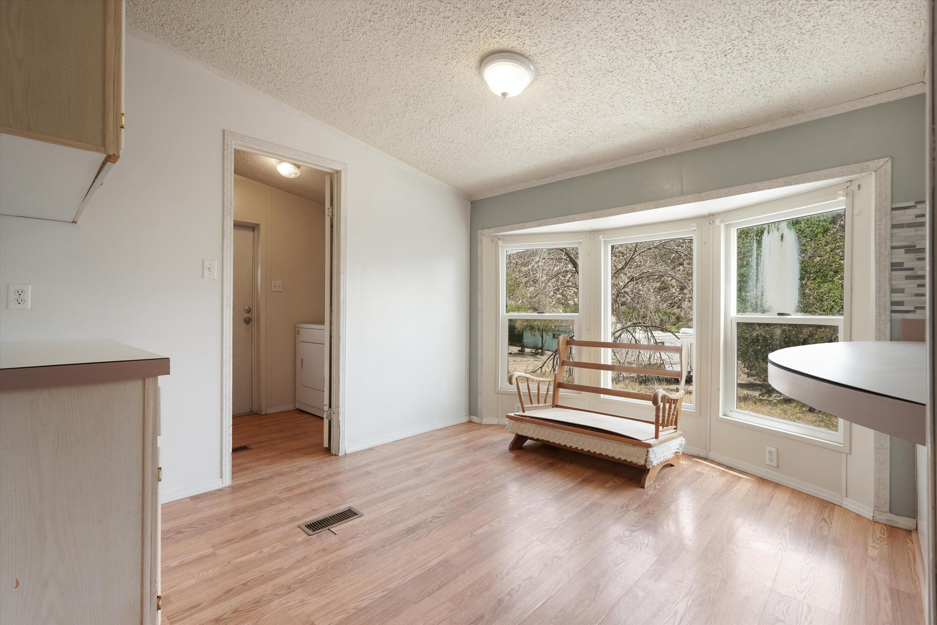 4 Whittier Place SE