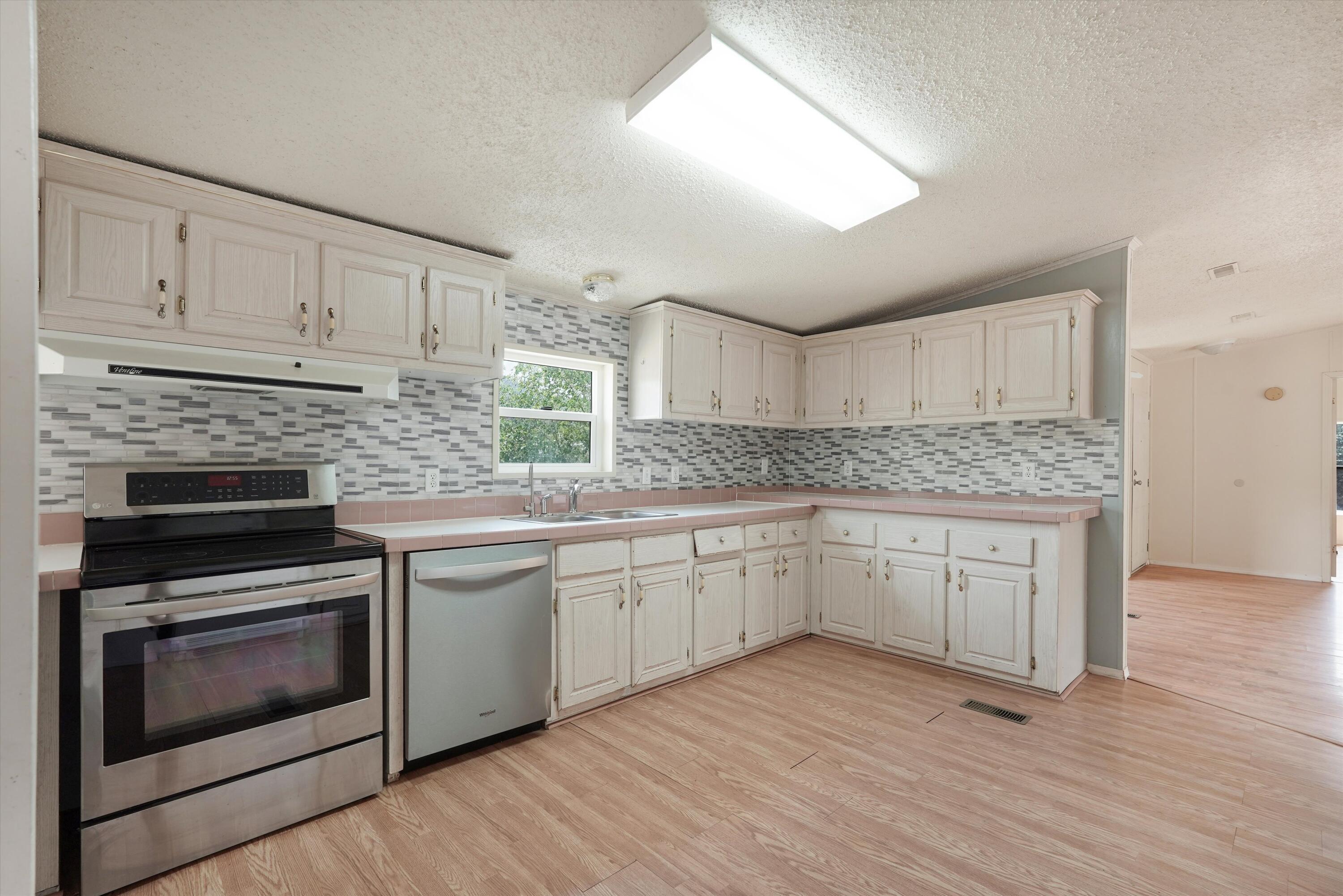 4 Whittier Place SE