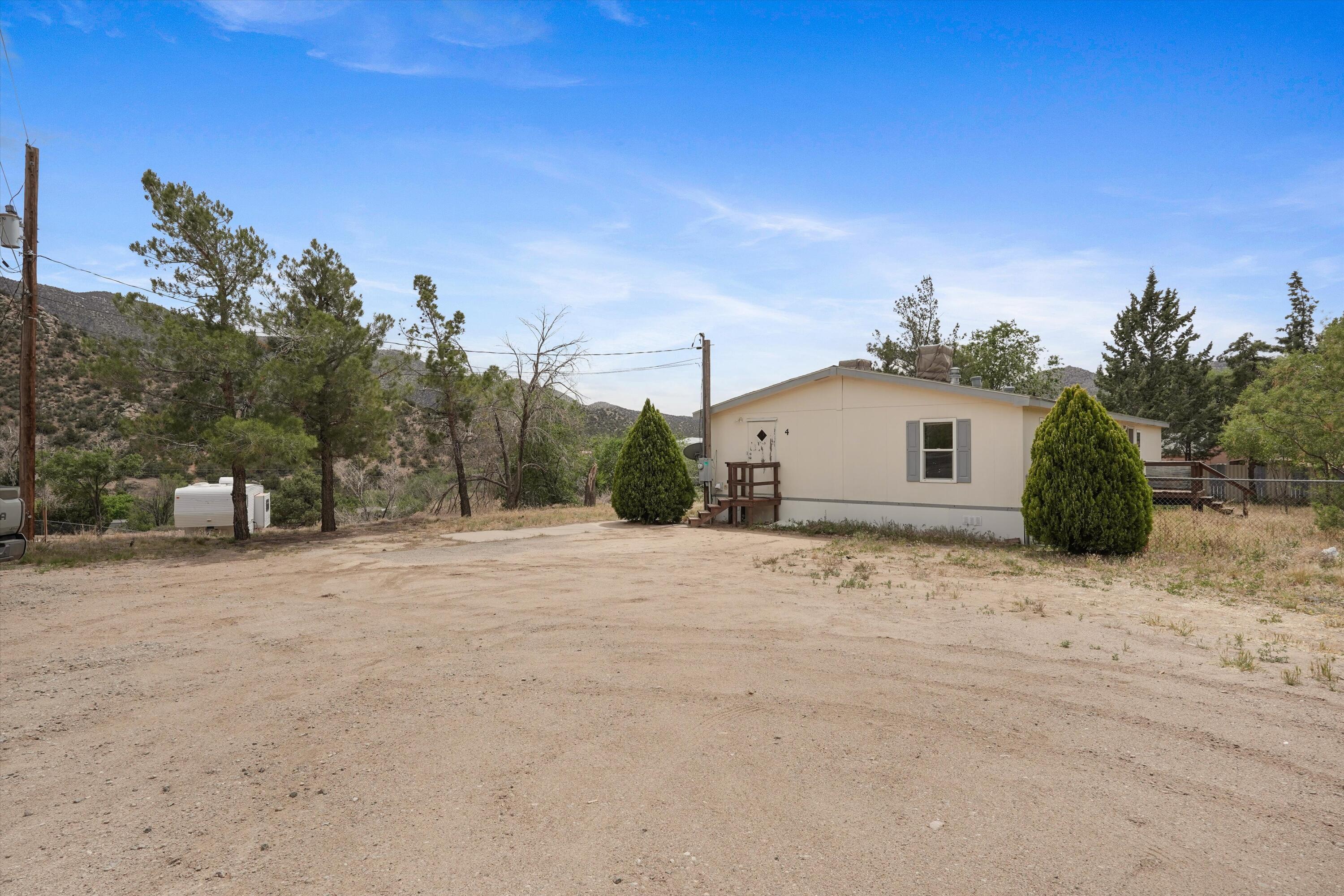 4 Whittier Place SE