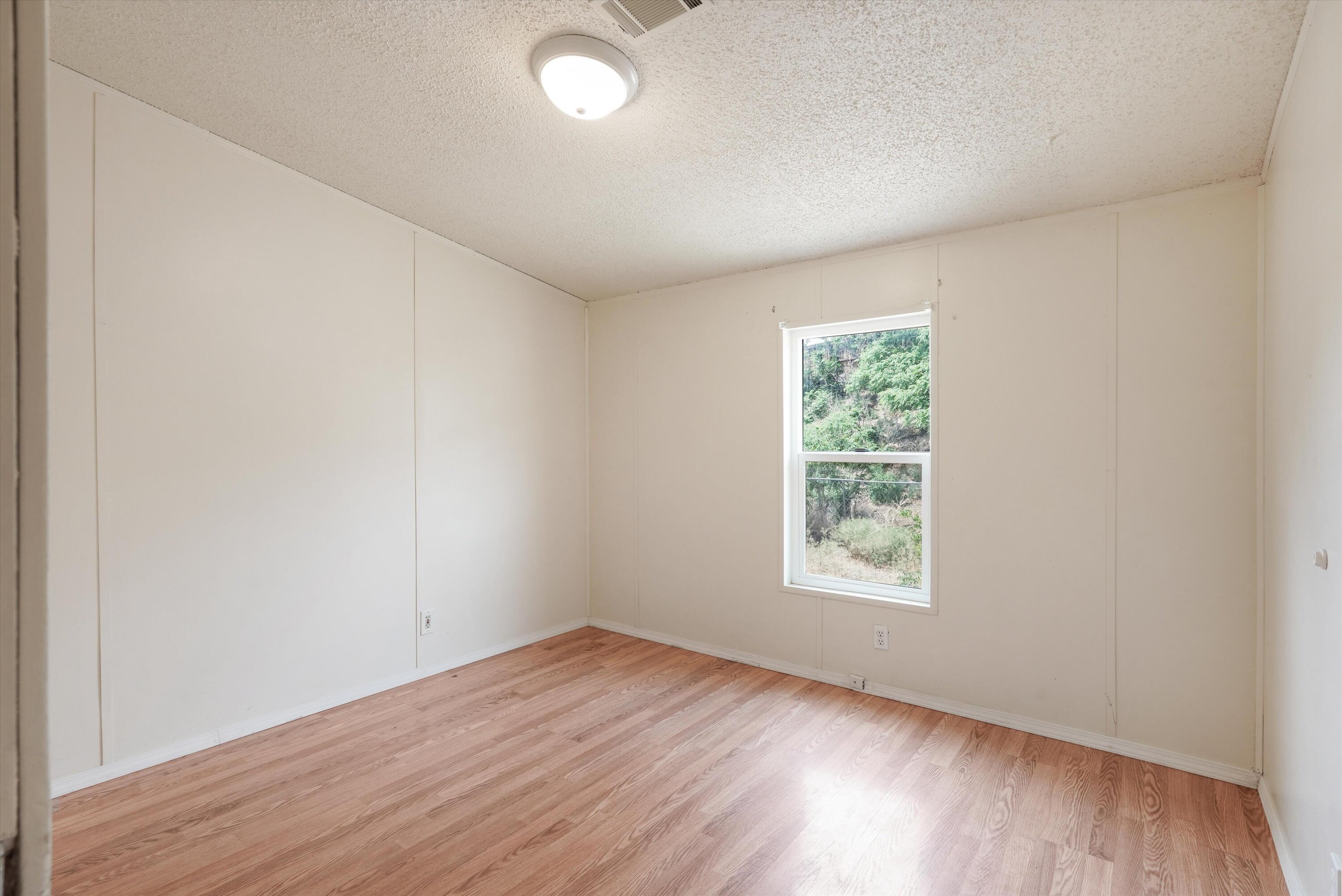 4 Whittier Place SE