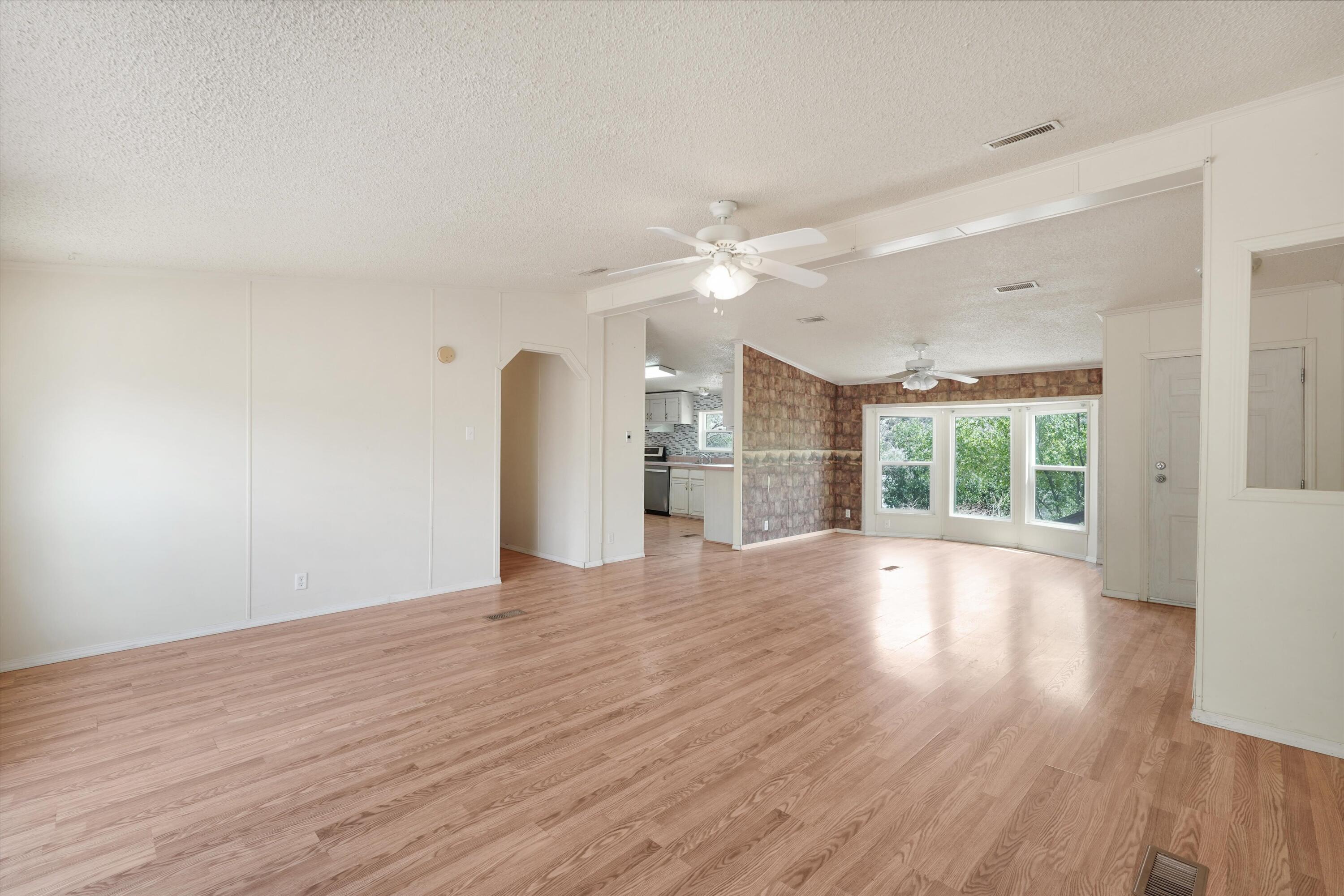 4 Whittier Place SE