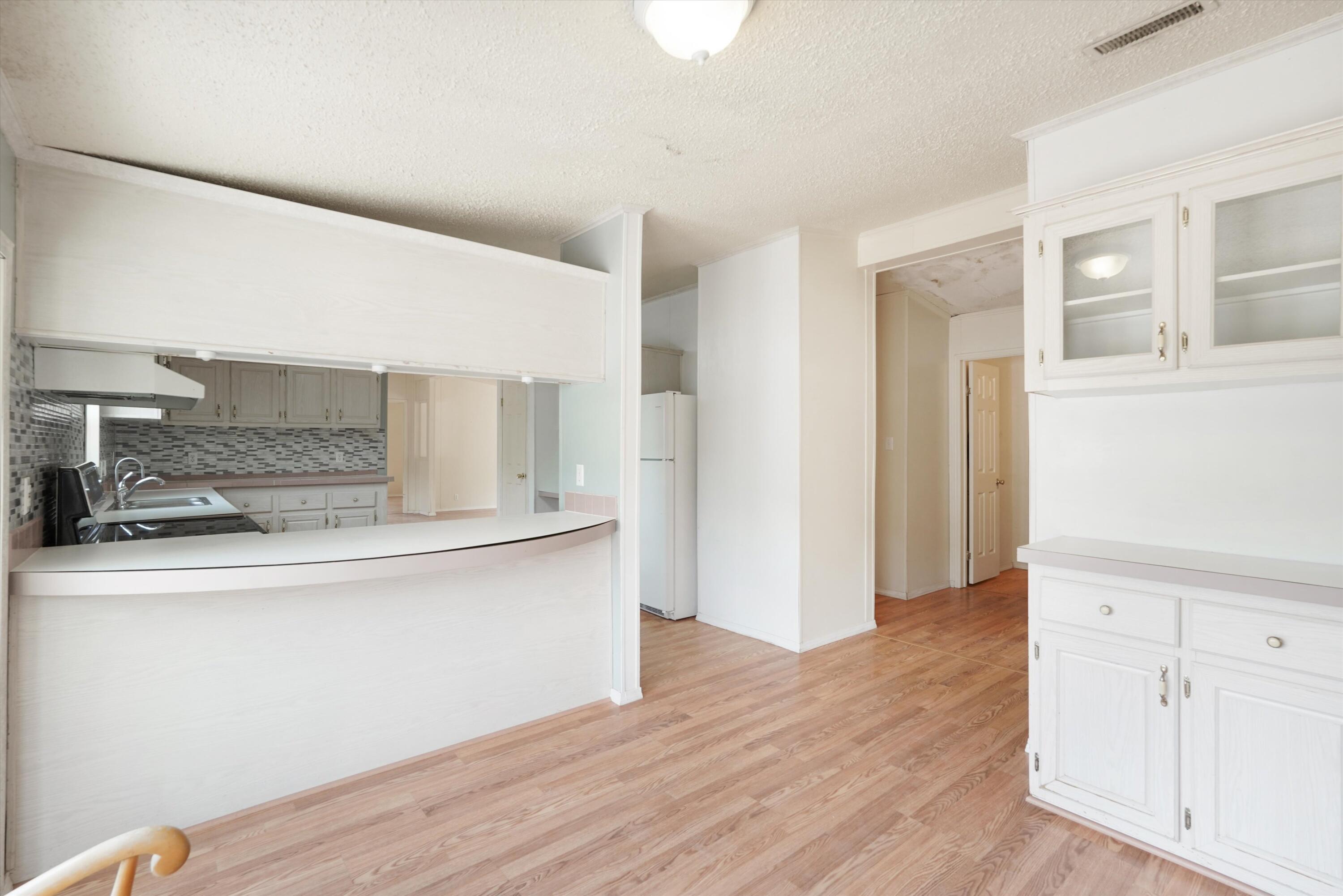 4 Whittier Place SE