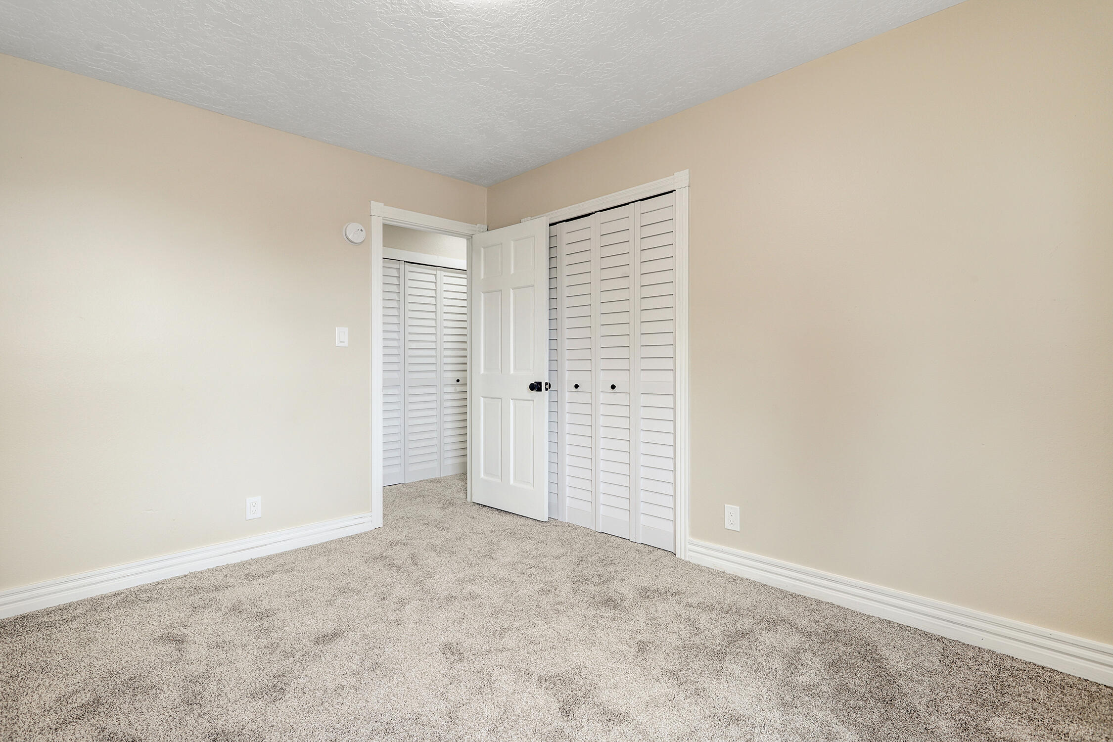 832 Foraker Road SE