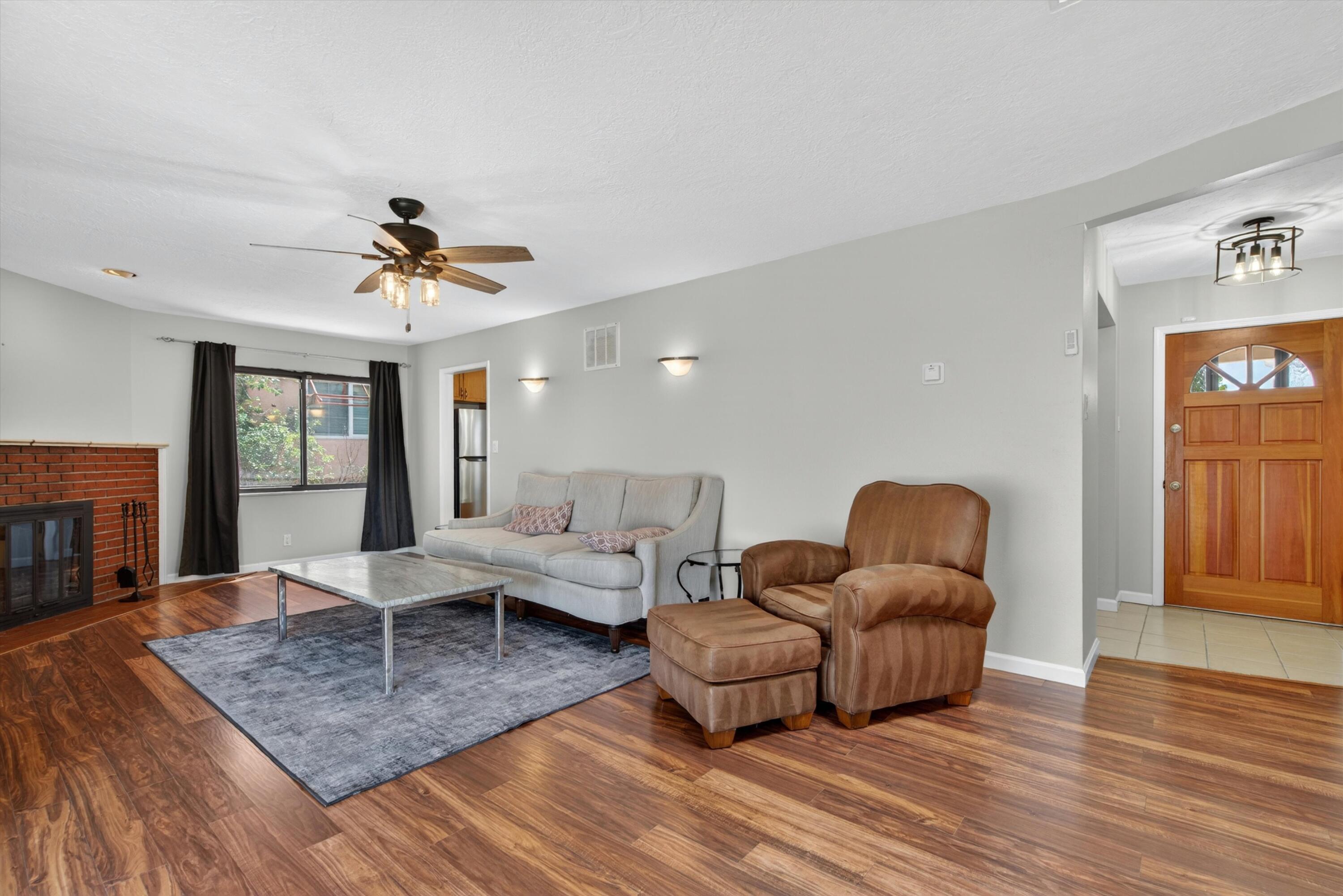 10513 Apache Avenue NE
