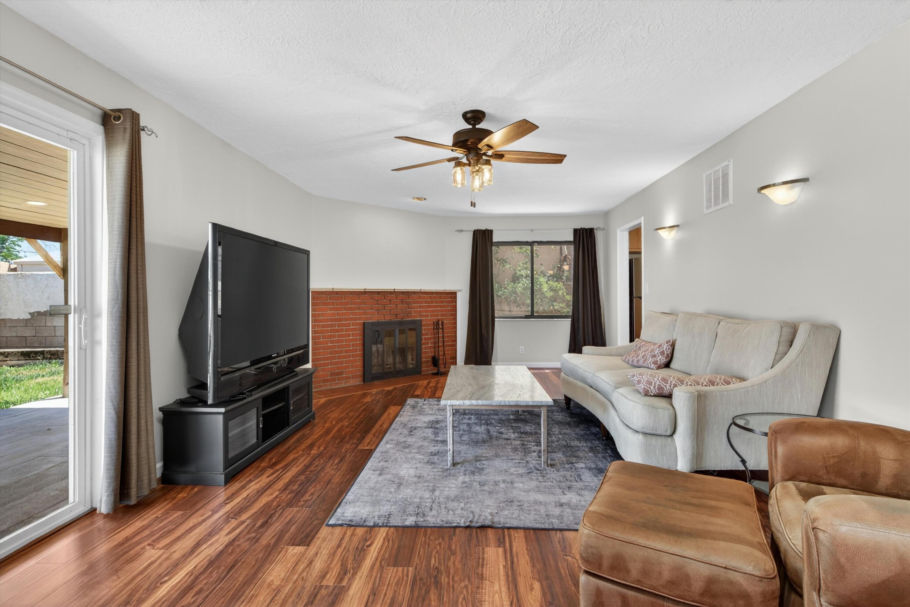 10513 Apache Avenue NE