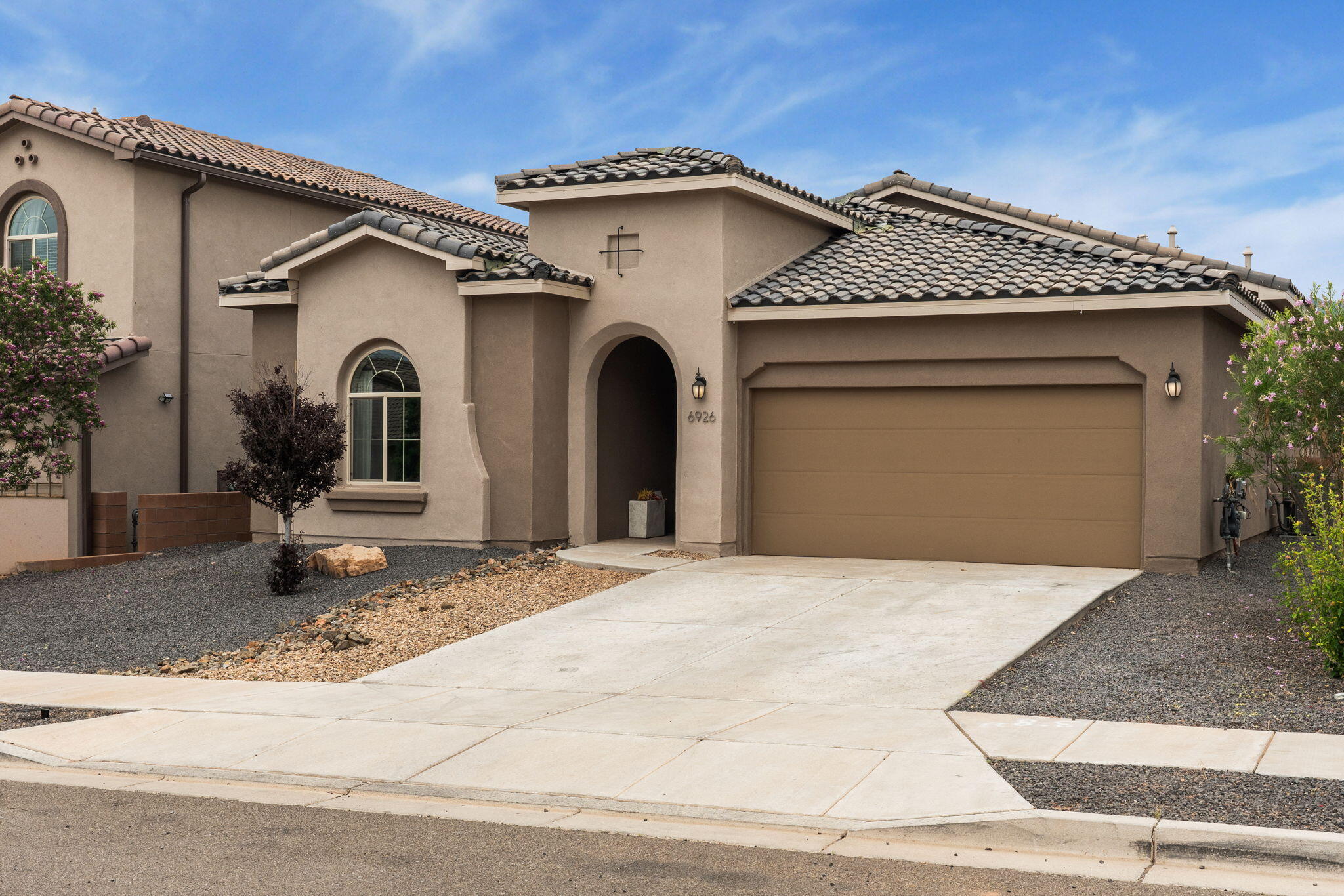 6926 Cleary Loop NE