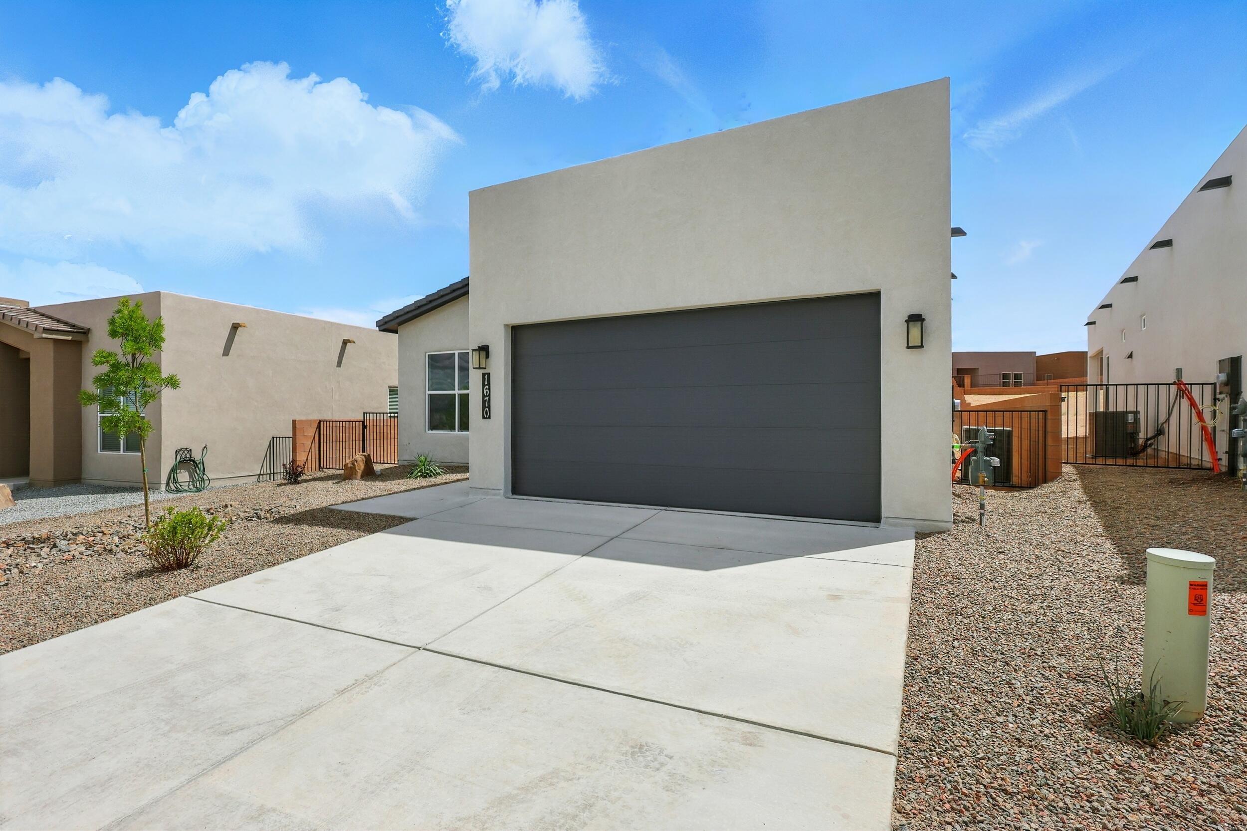 1670 Tesoro Loop NW