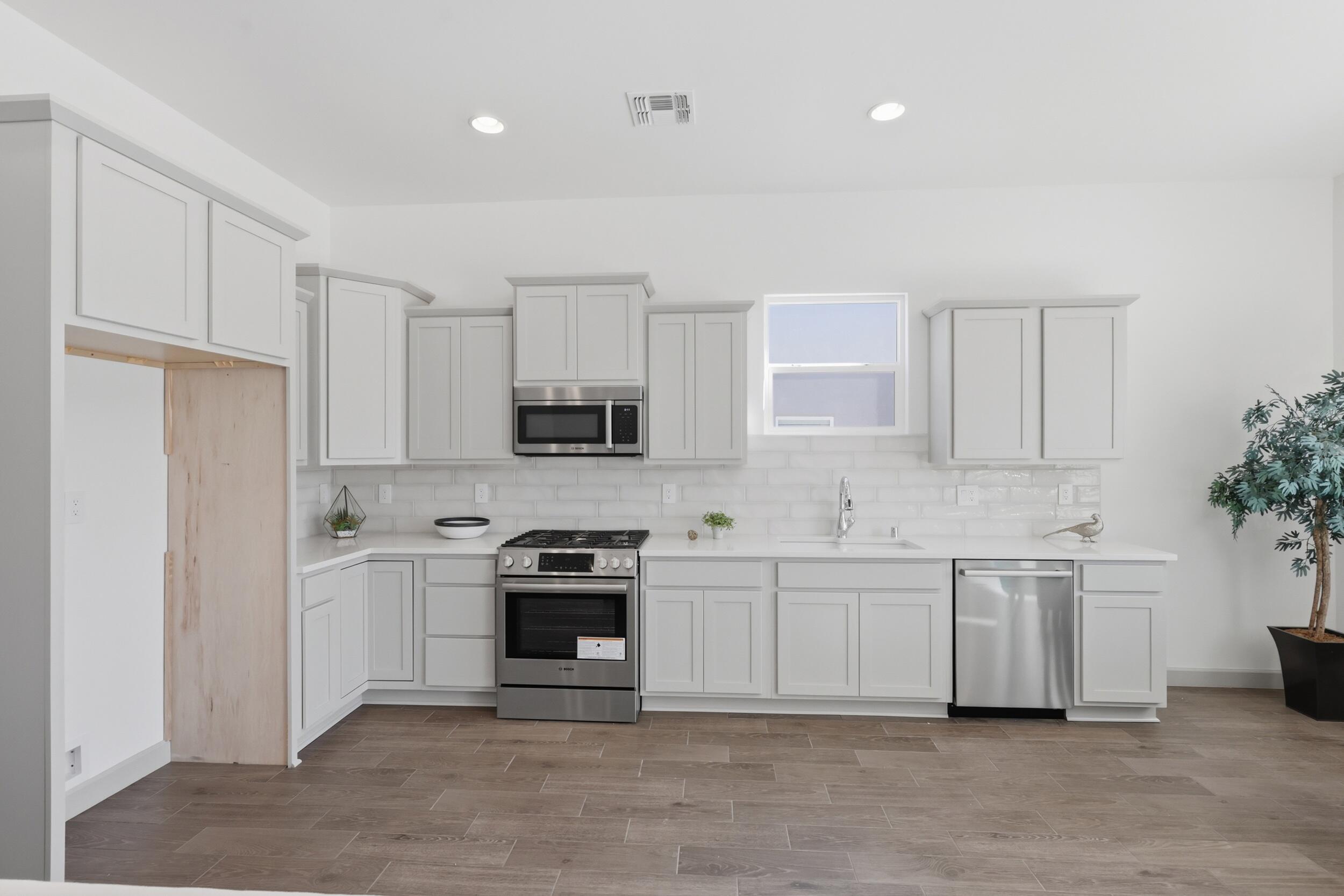 1670 Tesoro Loop NW