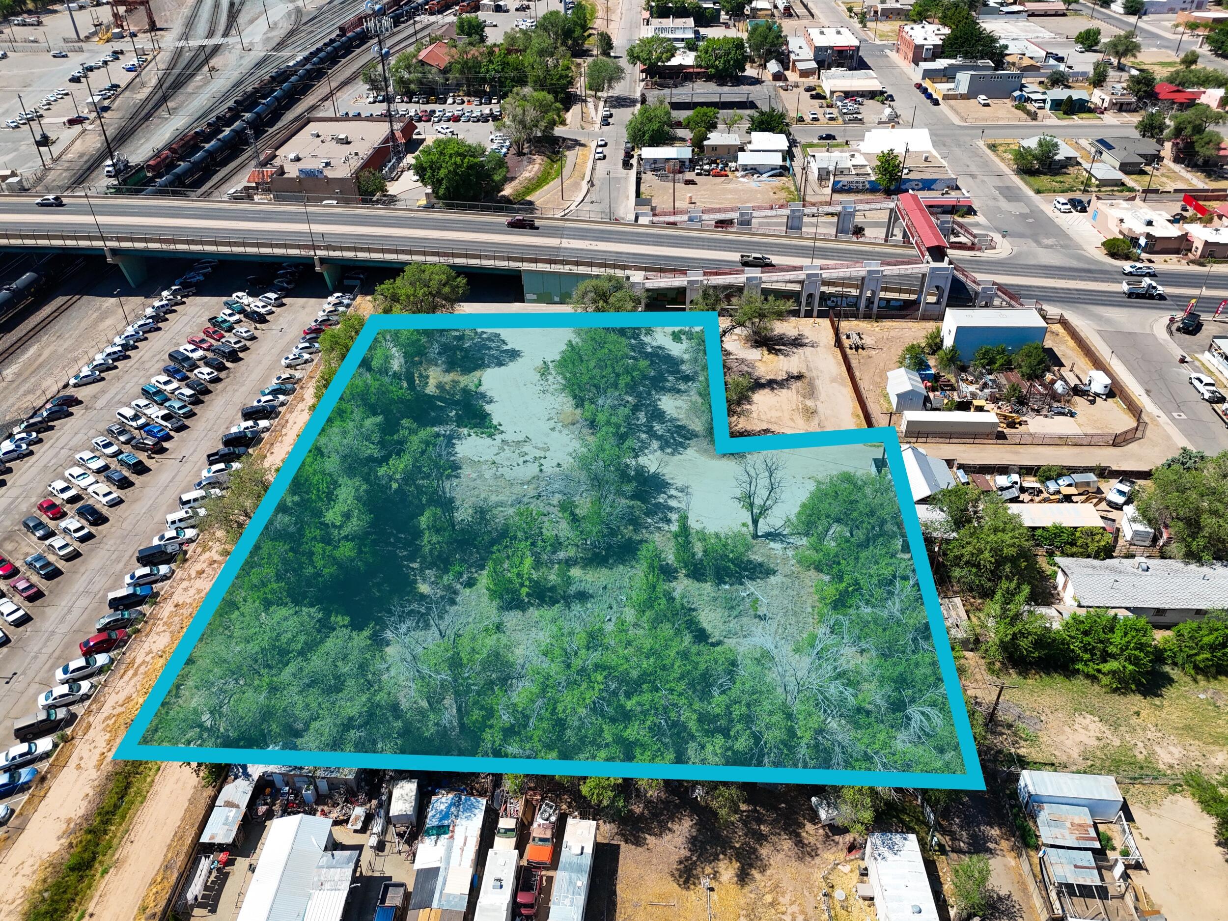 100 & 112 W Reinken Avenue