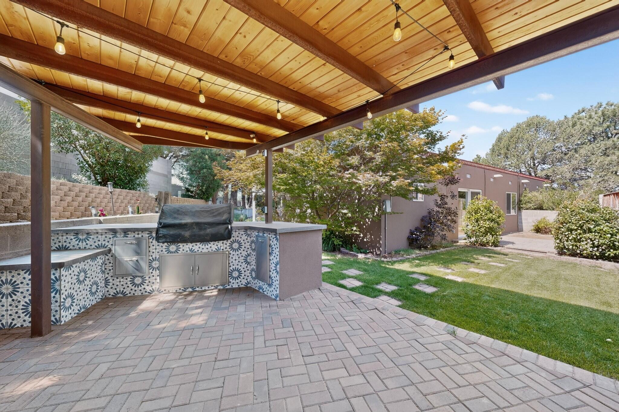 2320 Punta De Vista Place NE