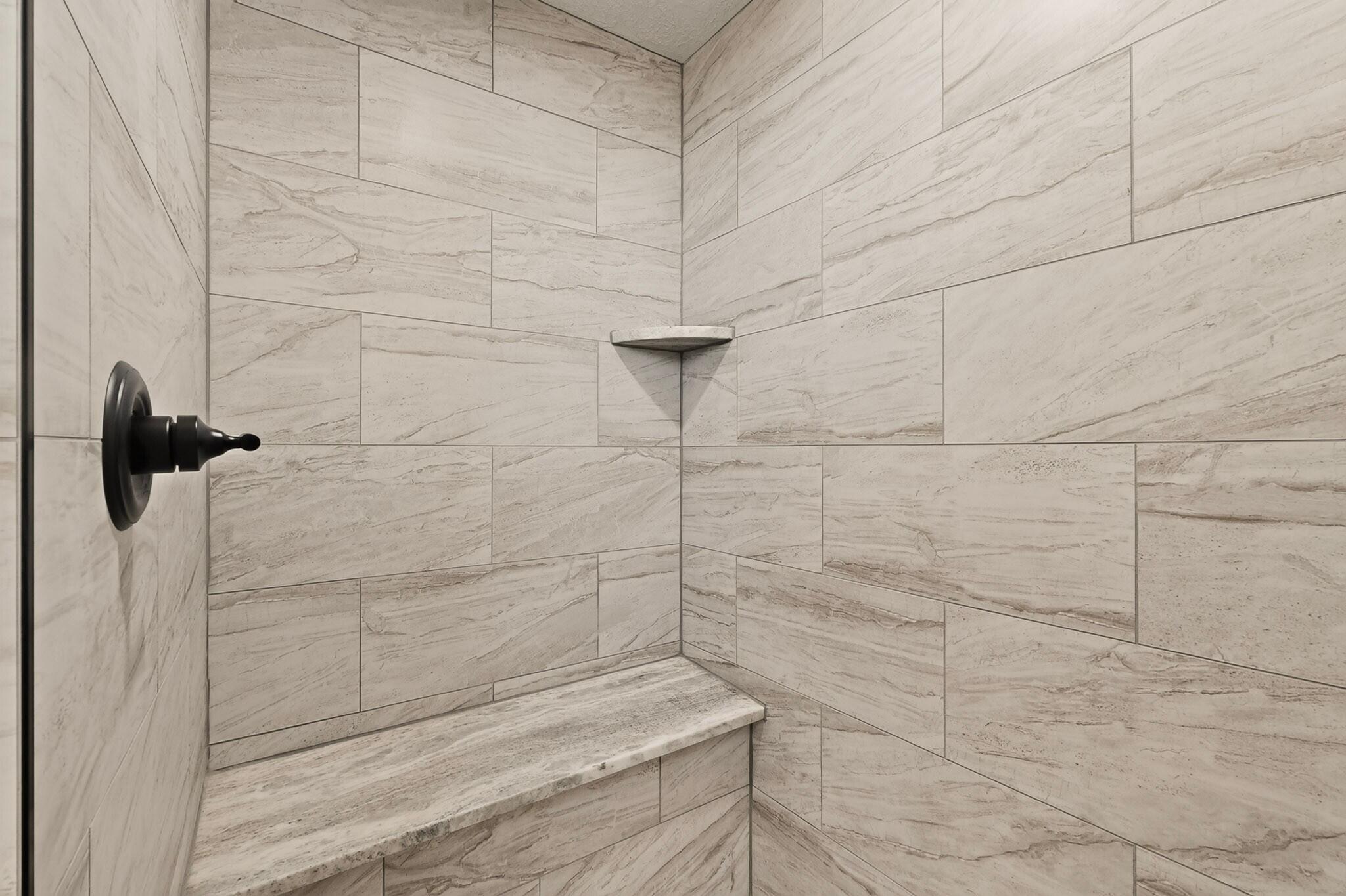 1710 Leon Court NE
