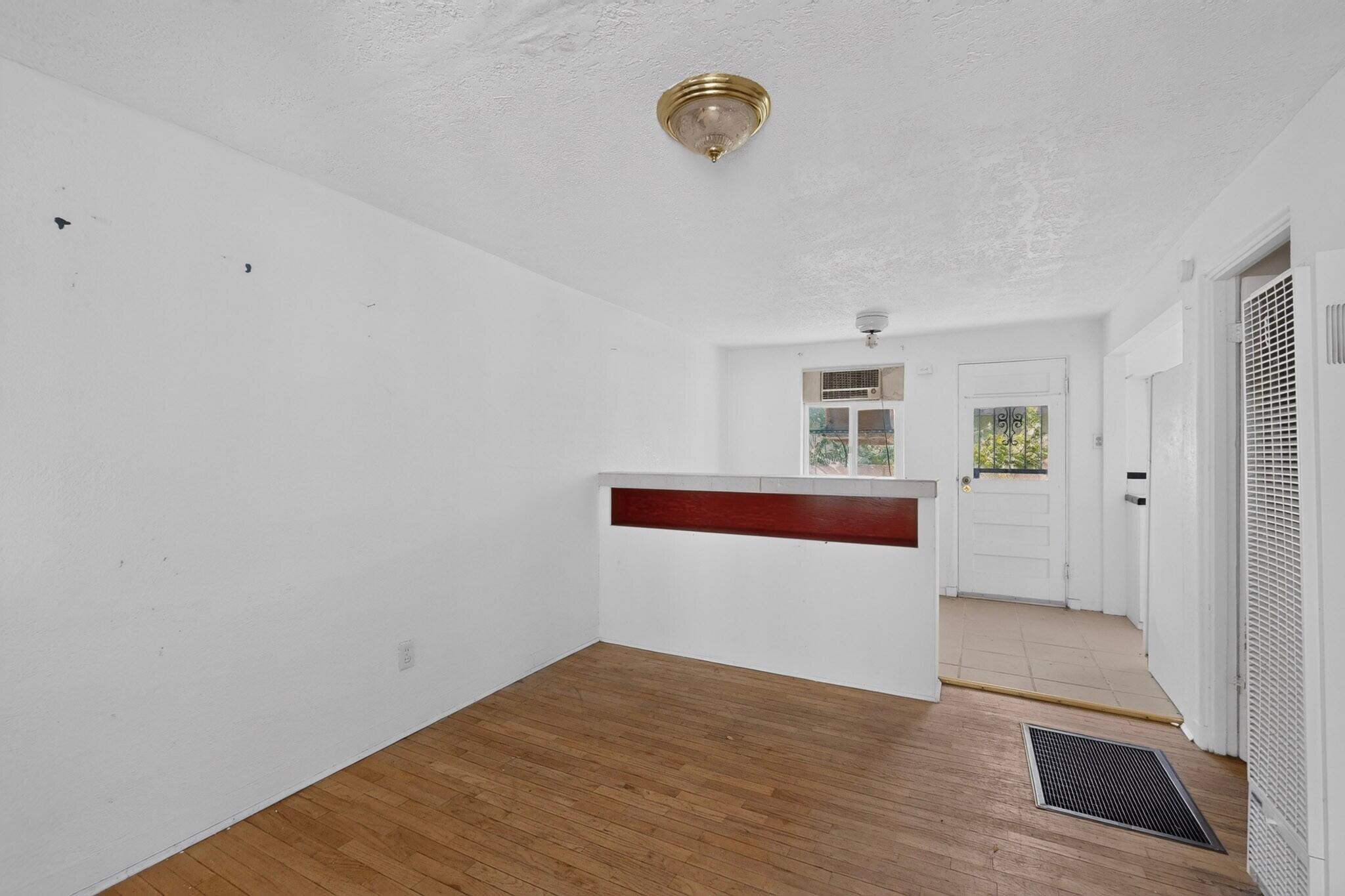 415 Vassar Drive SE