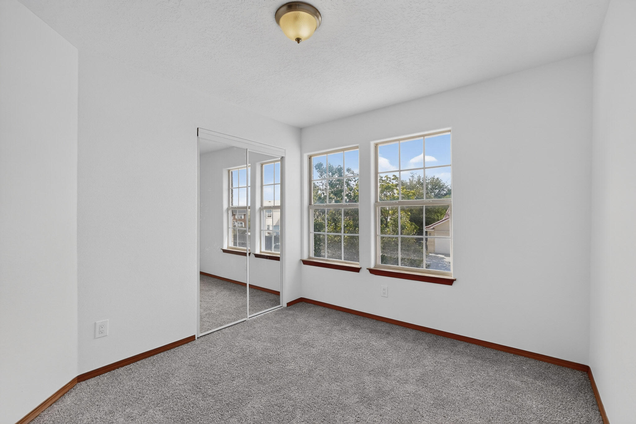 7 Willow Trace