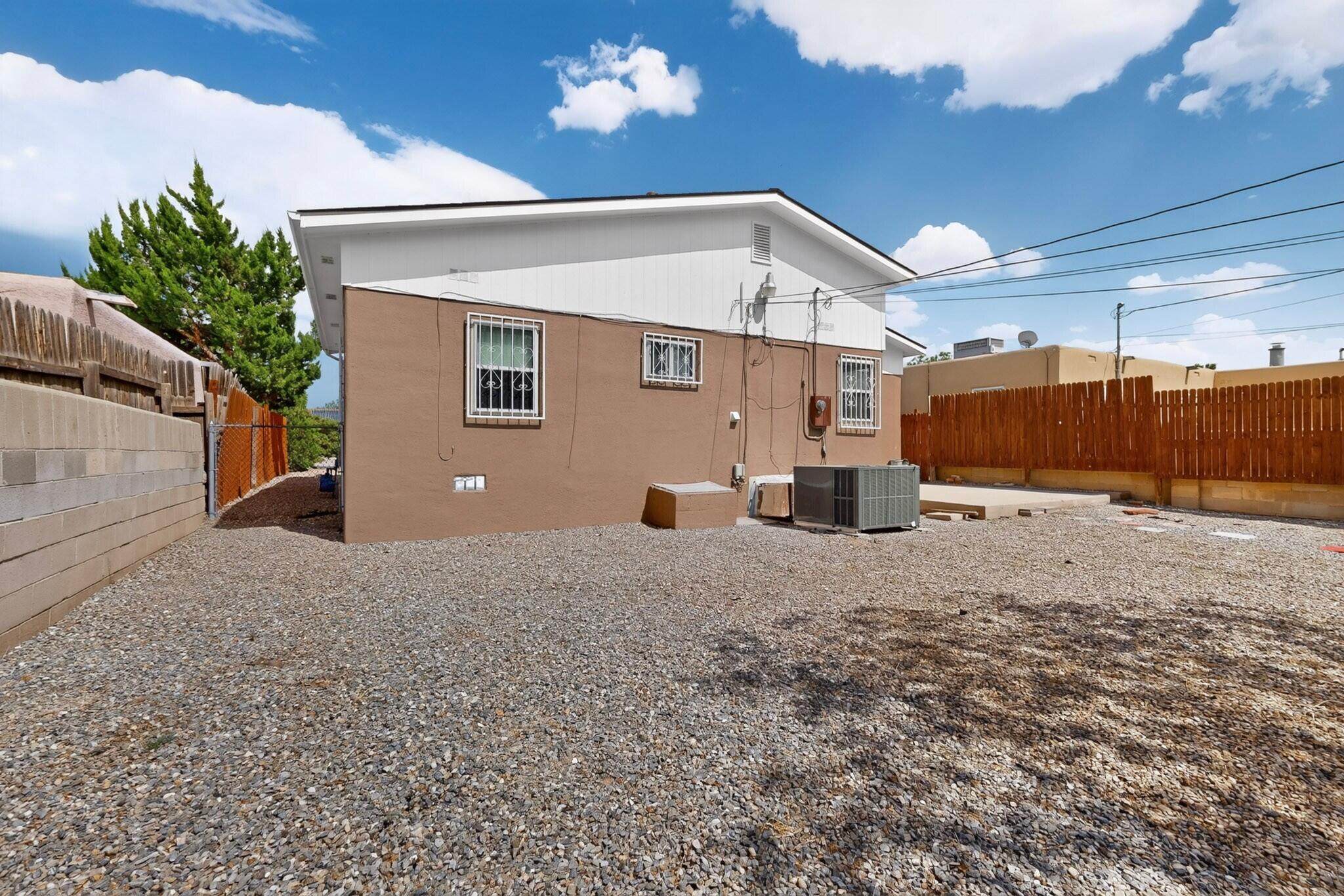 821 Cagua Drive SE