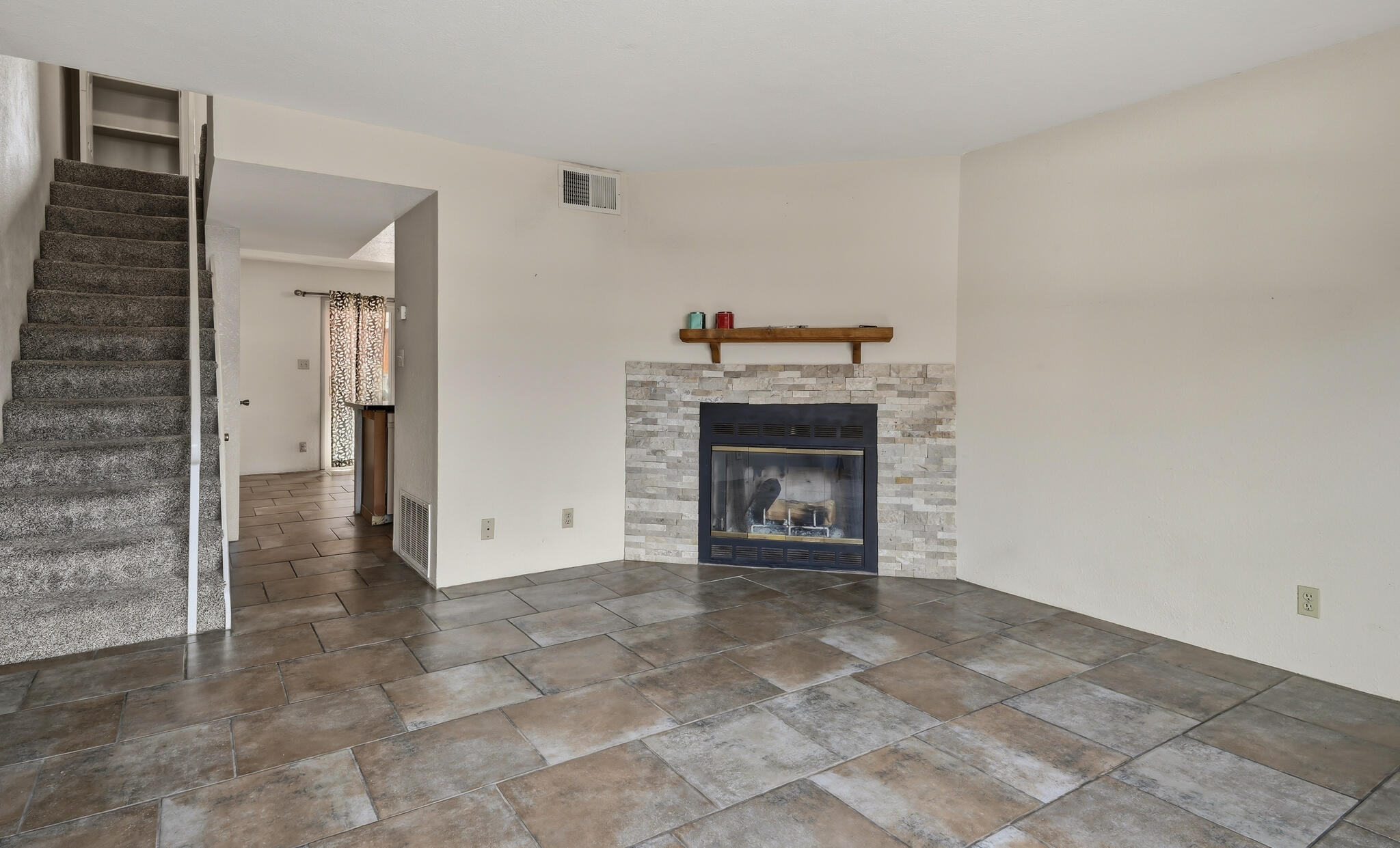 3301 Monroe Street NE UNIT J105