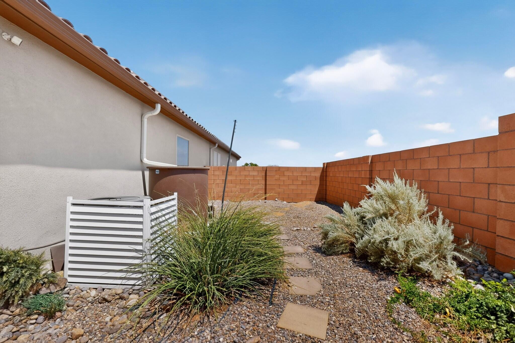 3307 Icarian Court NE