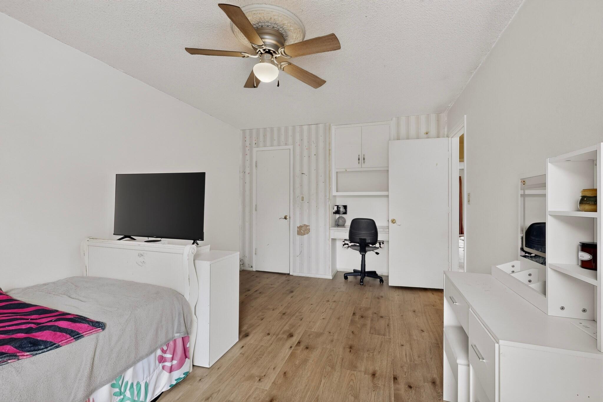 12110 Princess Jeanne Avenue NE