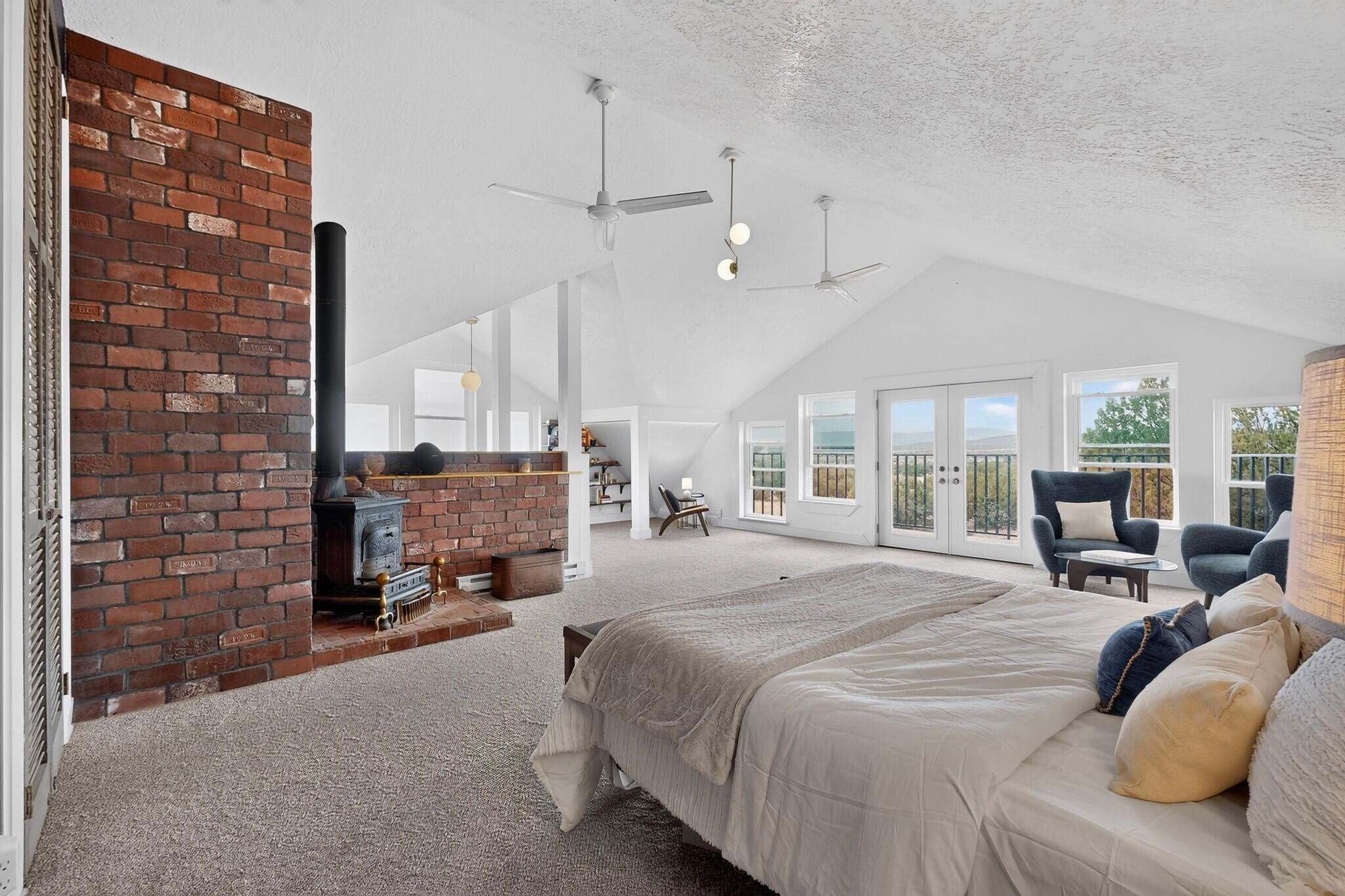 128 Mission Hills Road