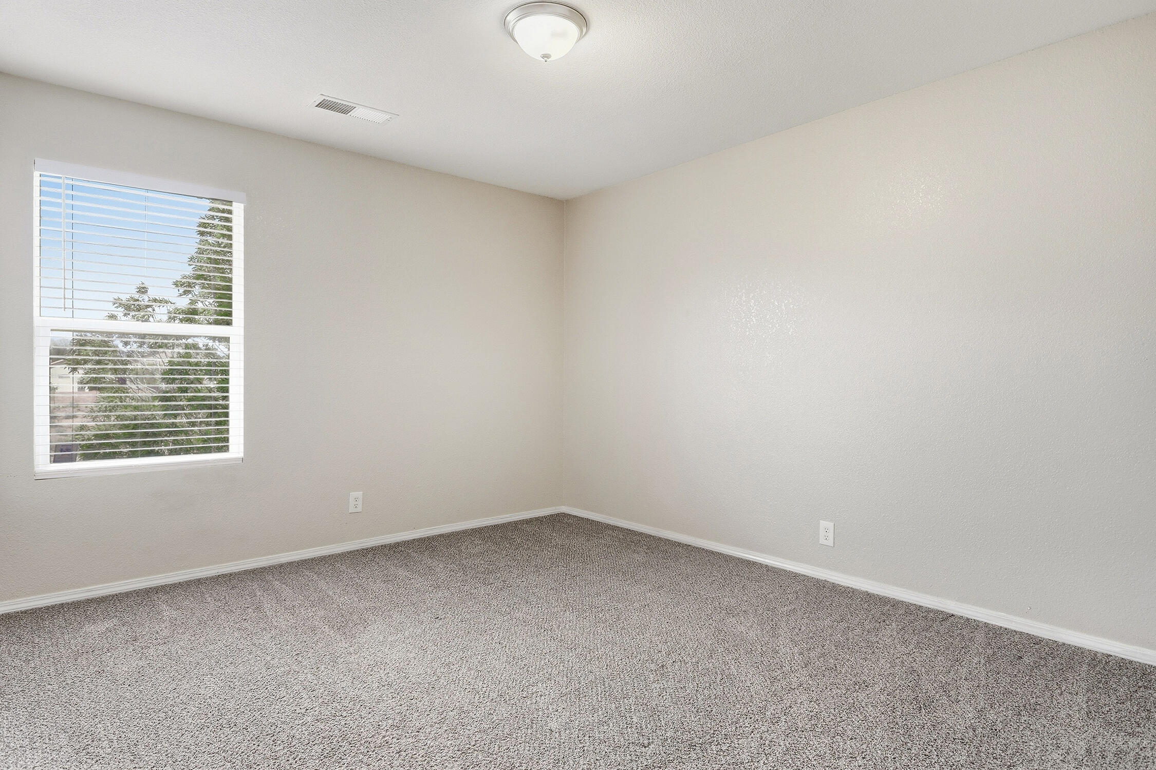 721 Valley Meadows Drive NE