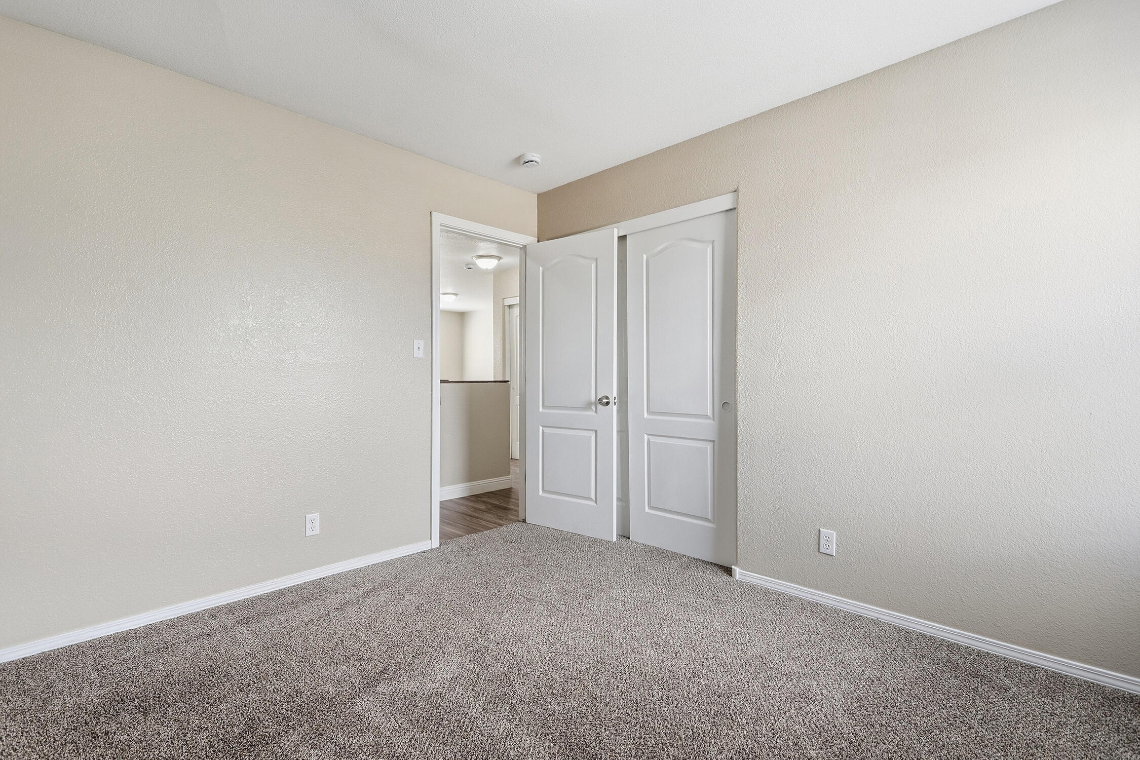 721 Valley Meadows Drive NE