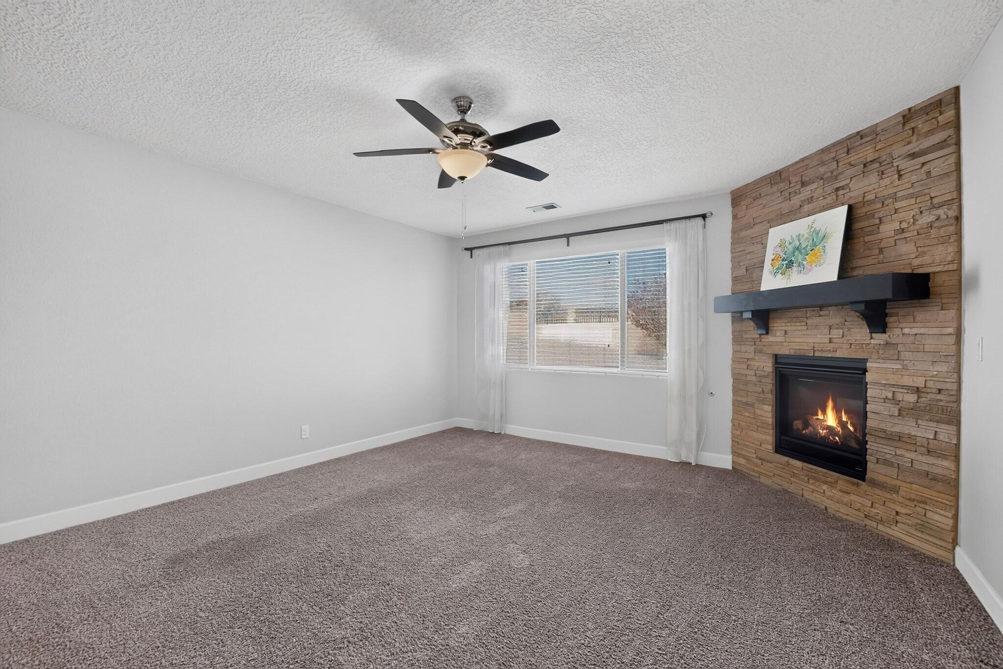 5925 Vista Manzano Court NE