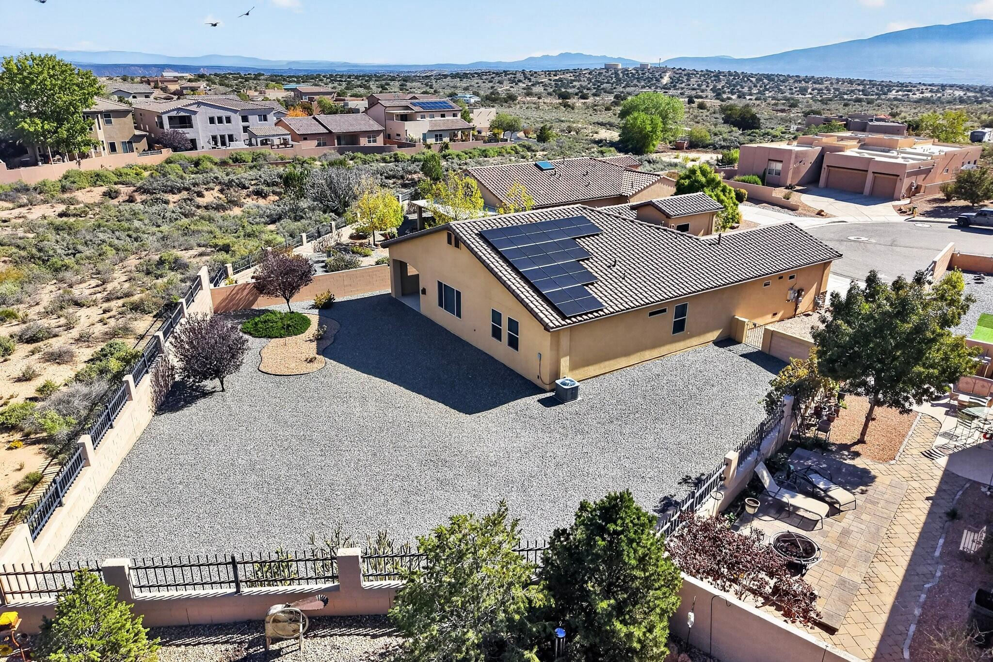 5925 Vista Manzano Court NE