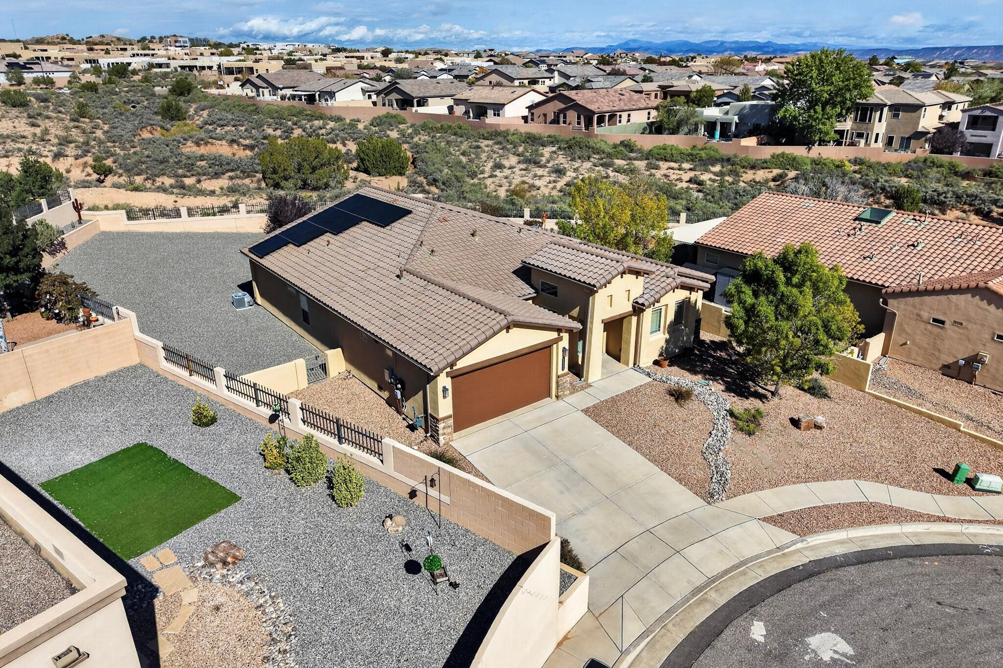 5925 Vista Manzano Court NE