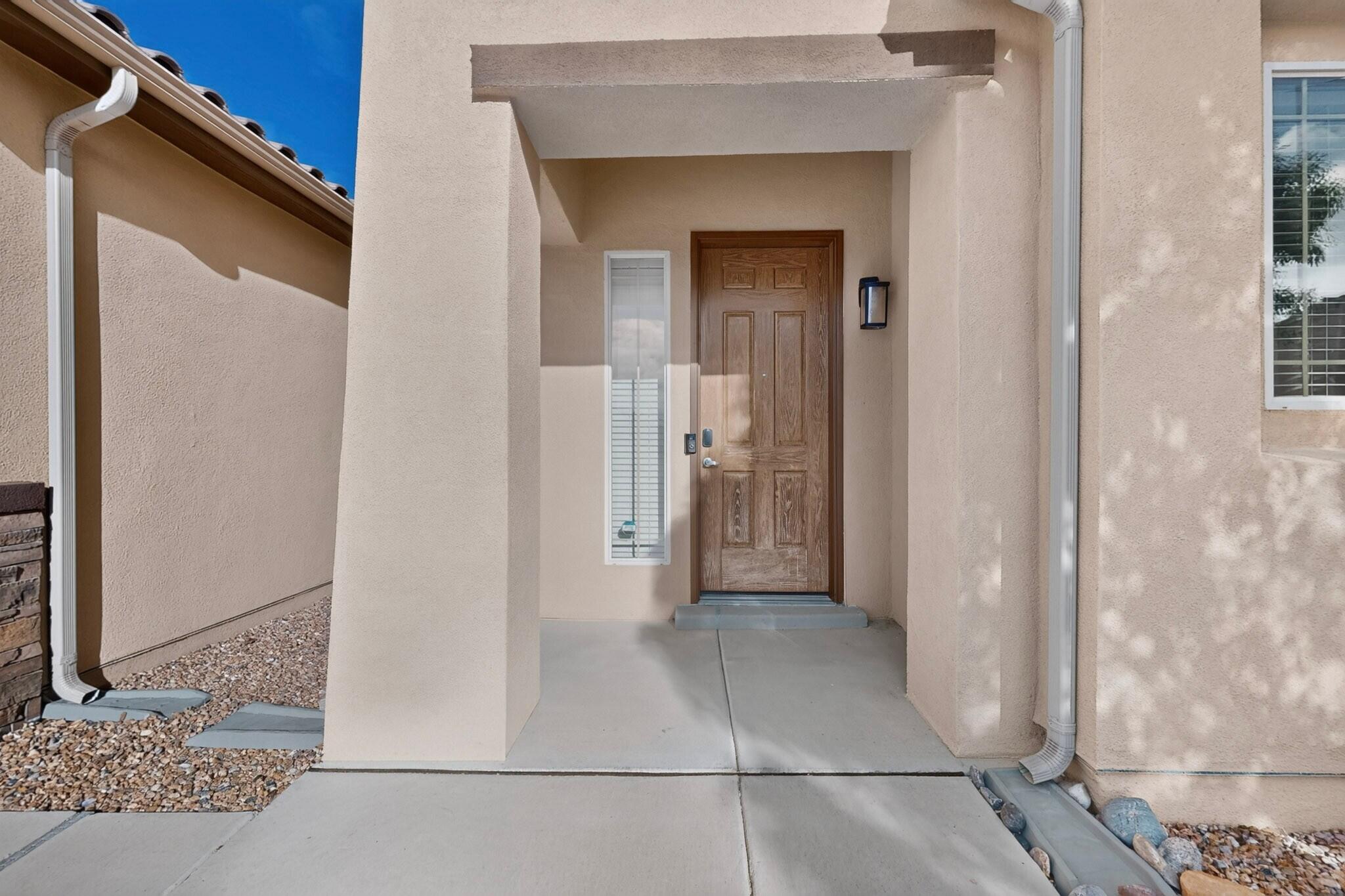 5925 Vista Manzano Court NE