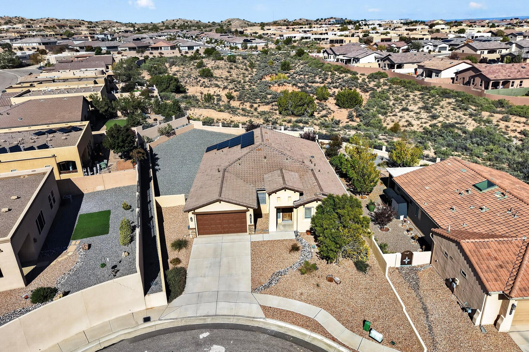 5925 Vista Manzano Court NE