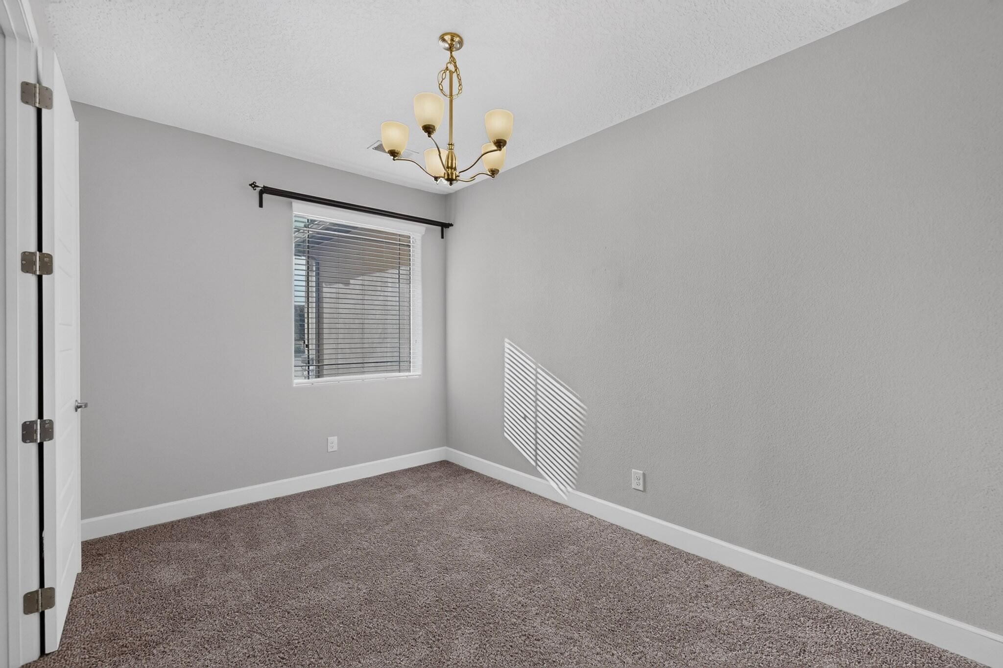 5925 Vista Manzano Court NE