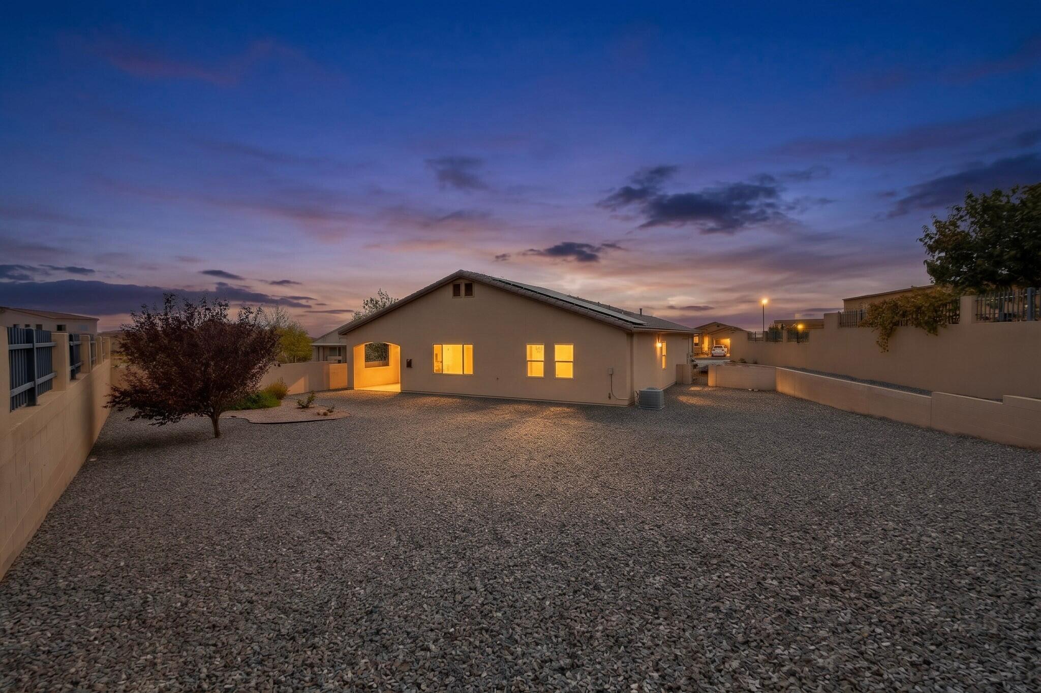 5925 Vista Manzano Court NE
