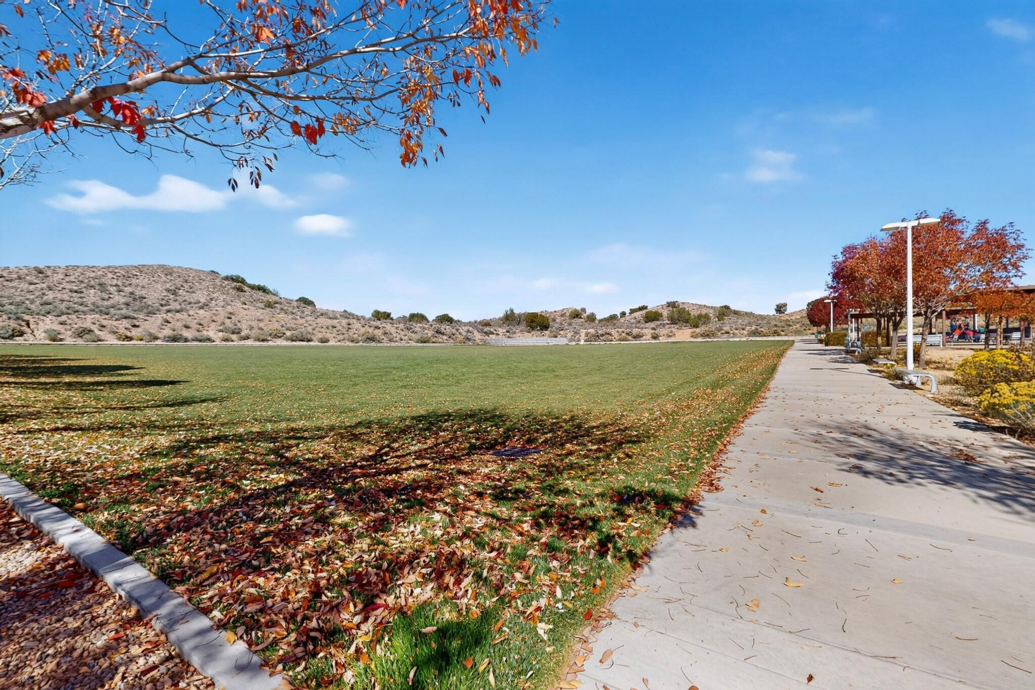 5925 Vista Manzano Court NE
