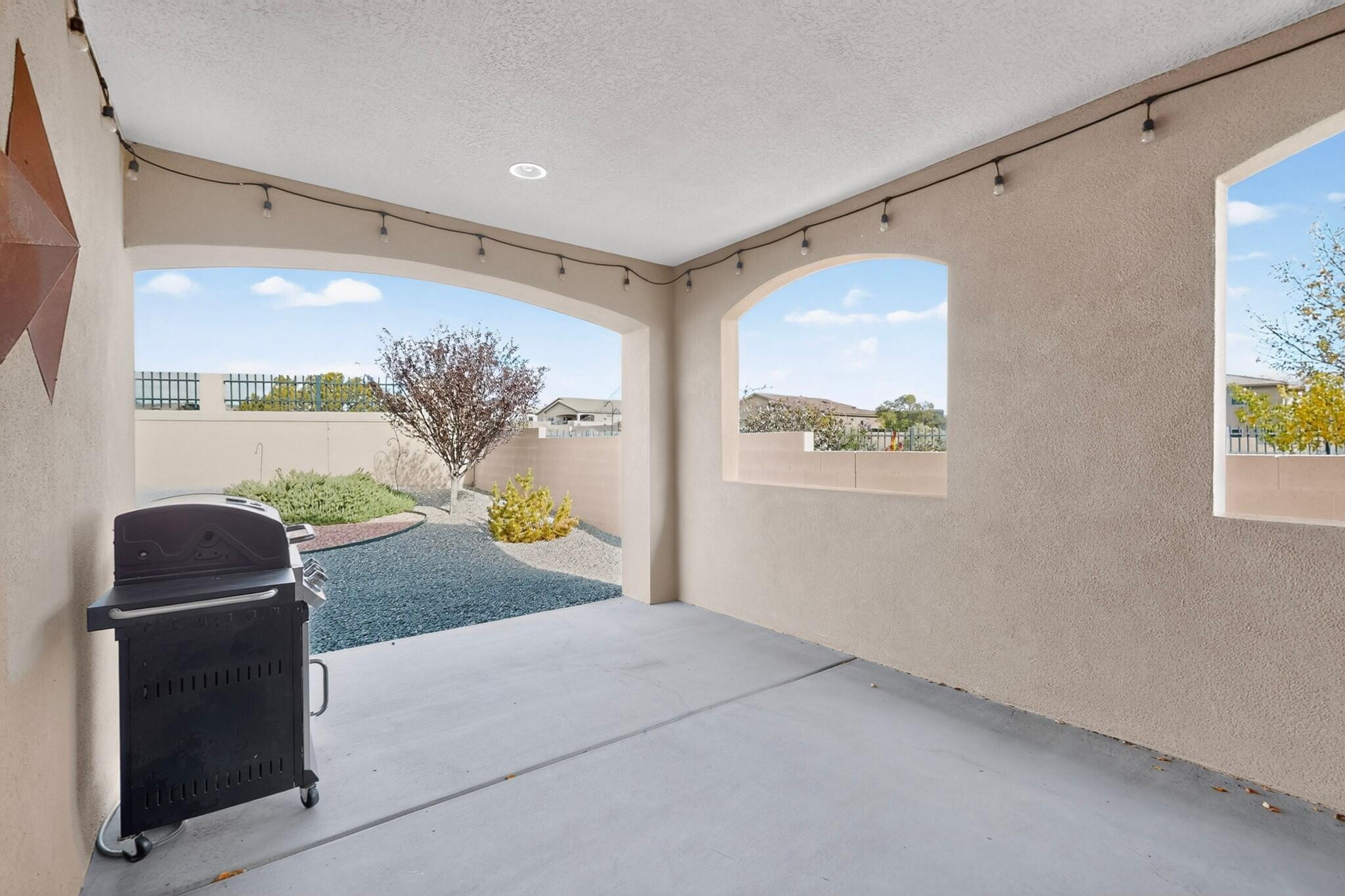 5925 Vista Manzano Court NE