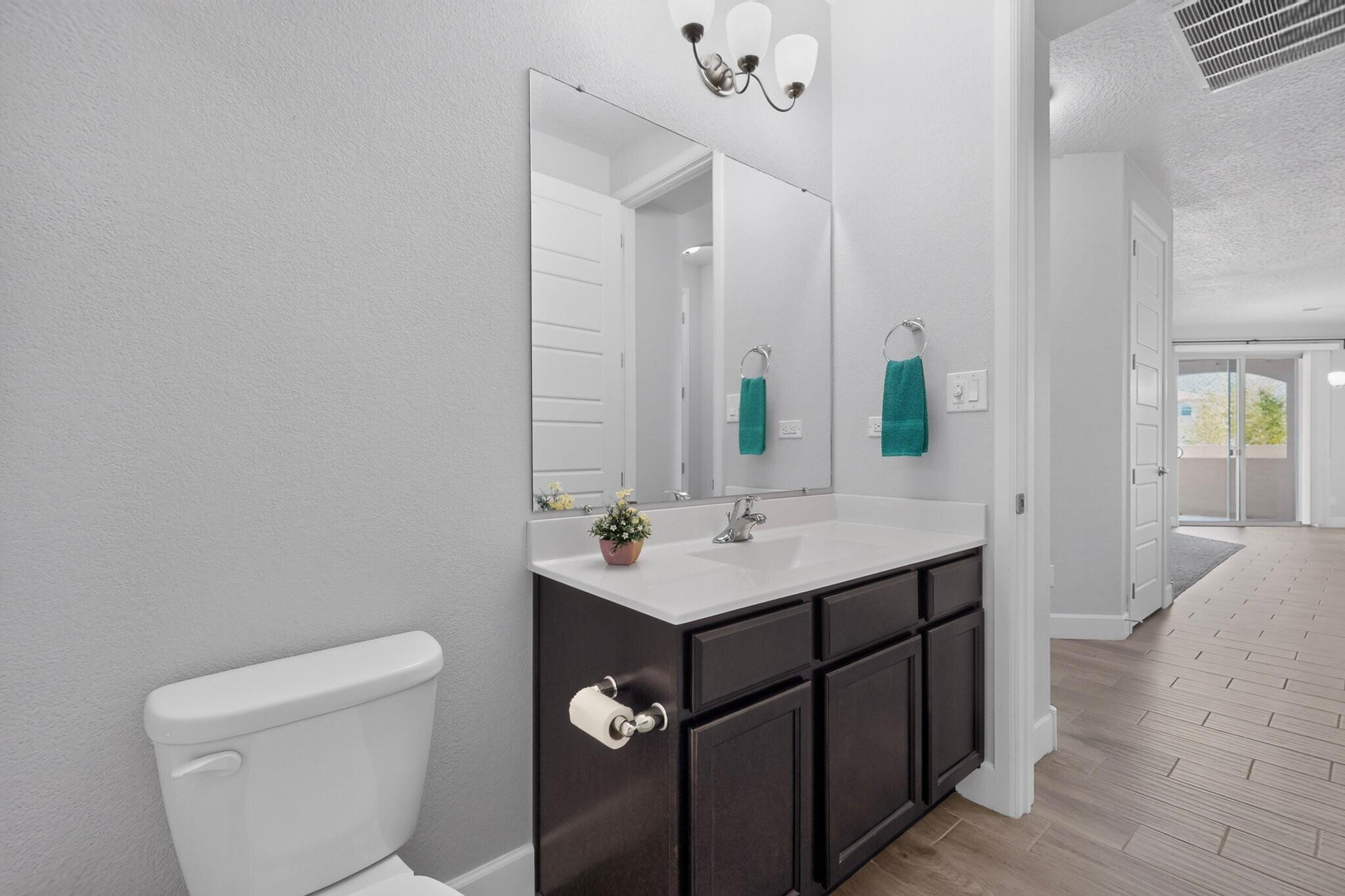 5925 Vista Manzano Court NE