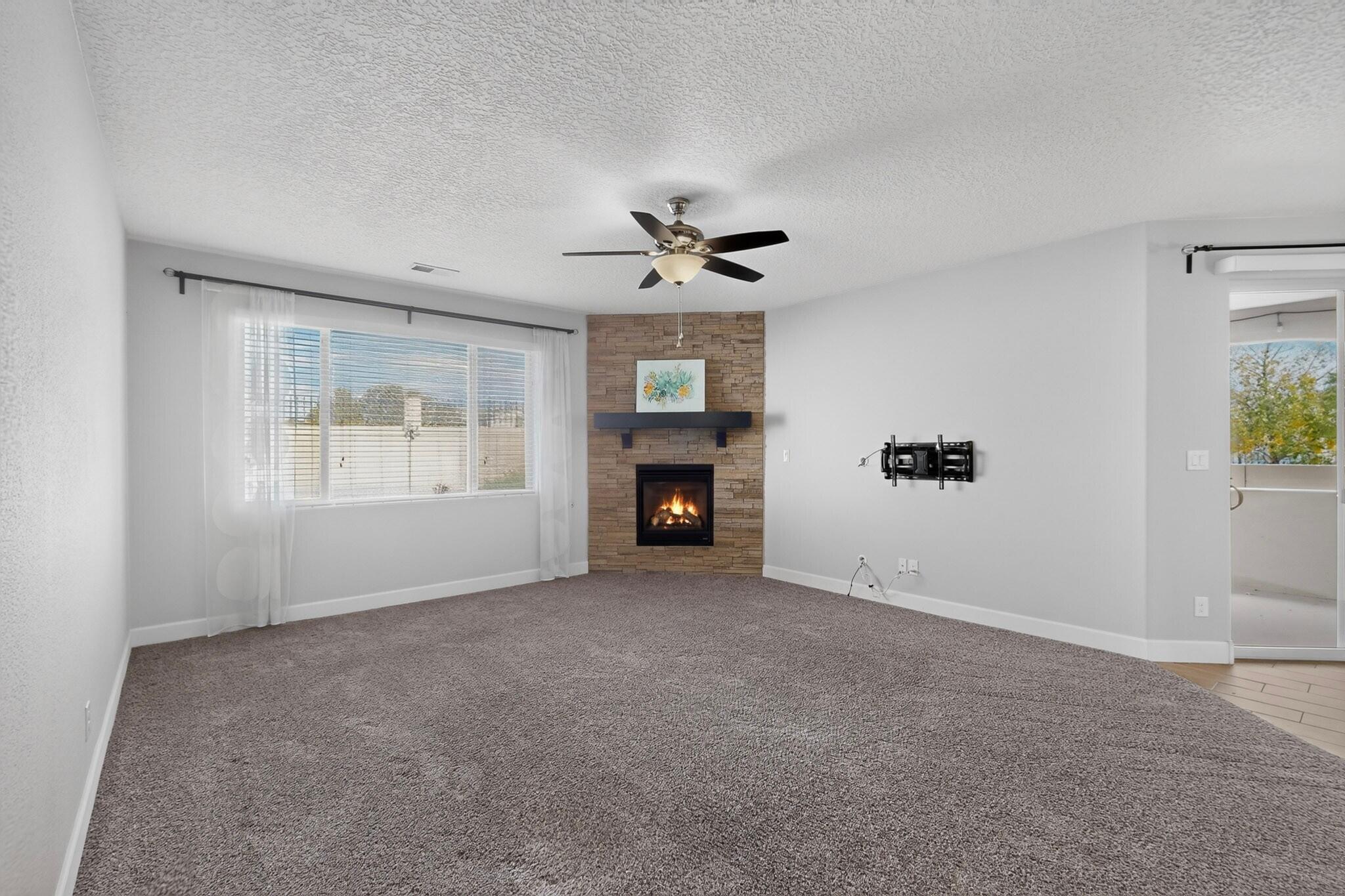 5925 Vista Manzano Court NE