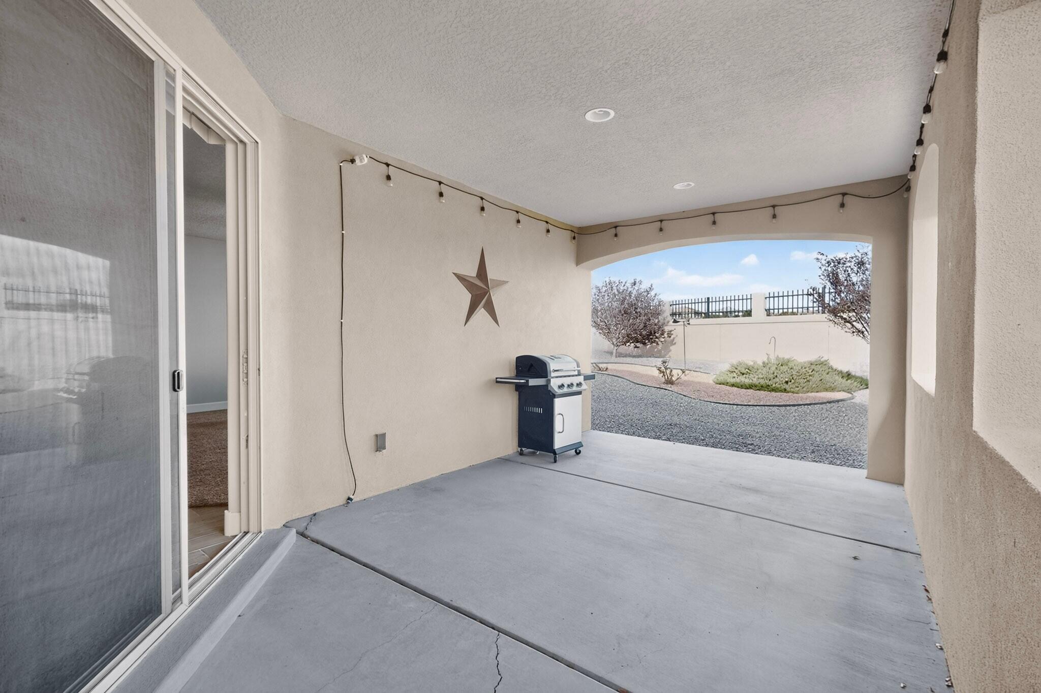 5925 Vista Manzano Court NE