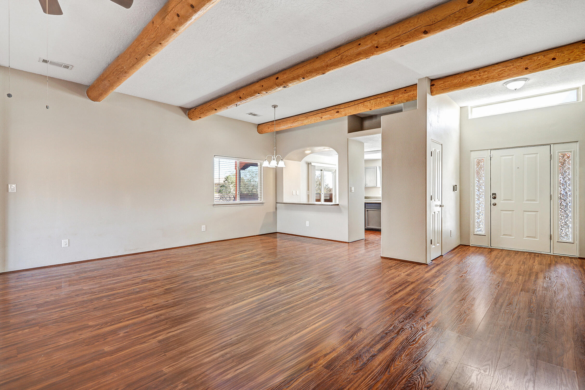 937 Loma Pinon Loop NE