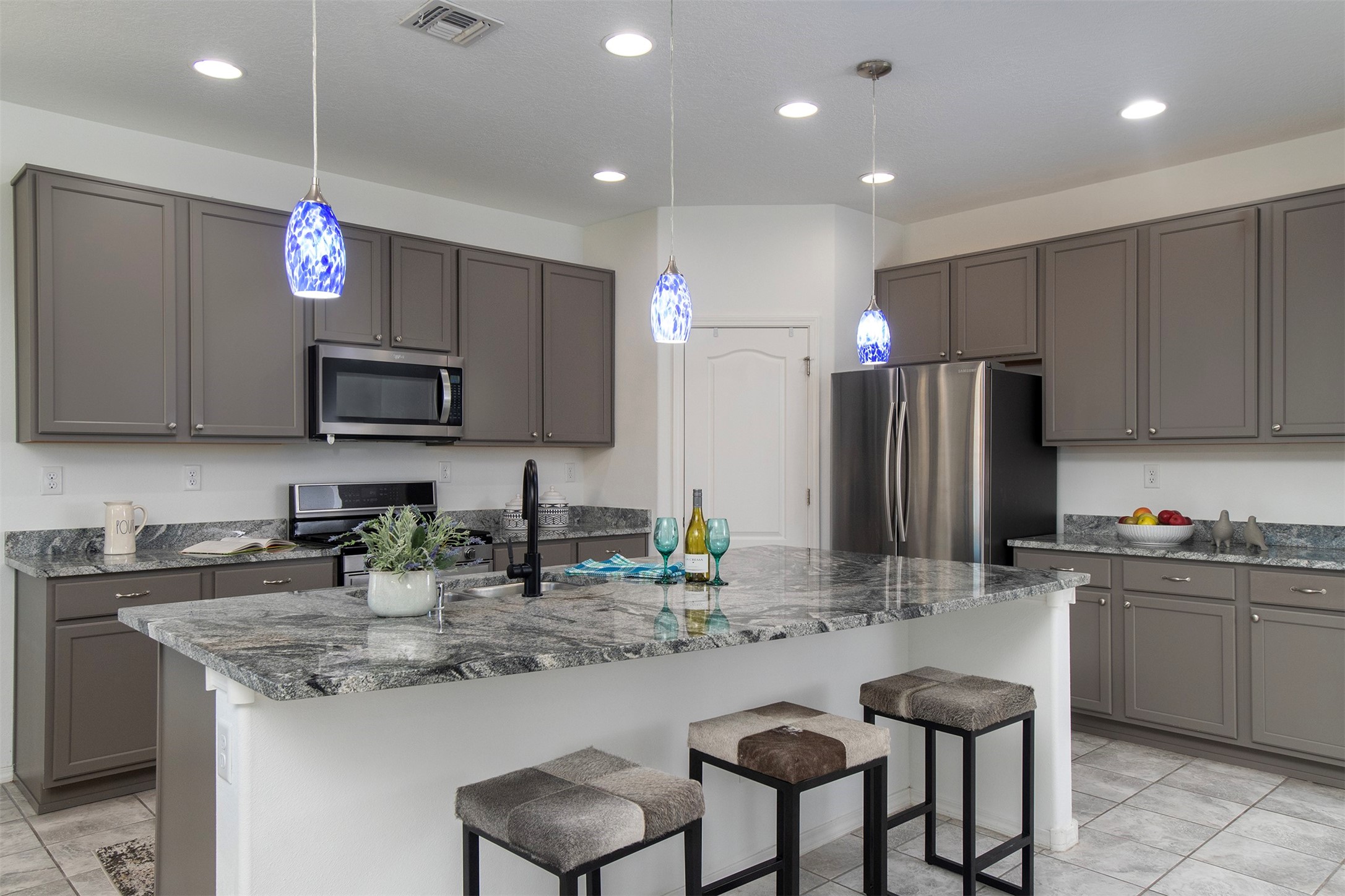 4708 Bienvenido A Casa