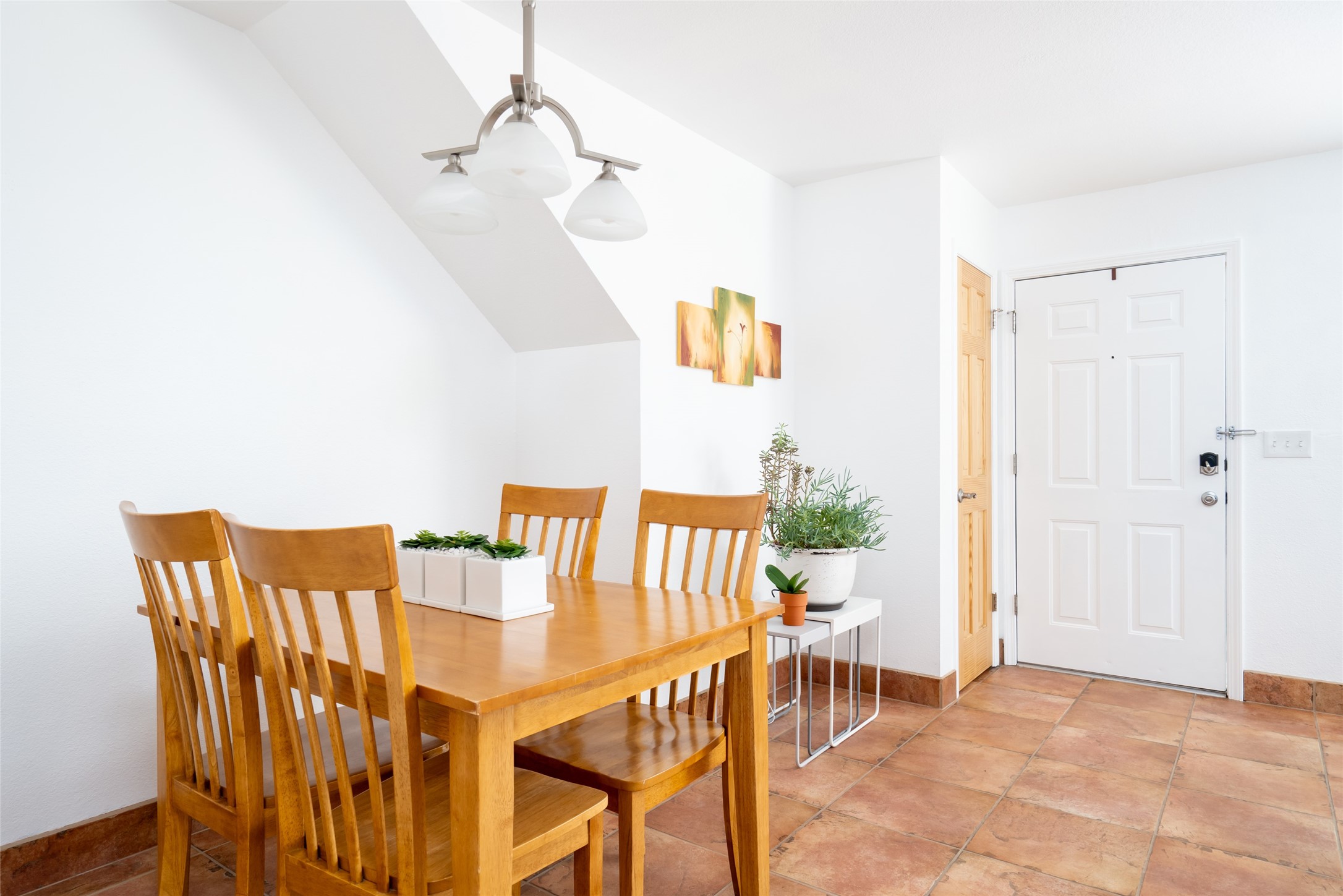 2210 Miguel Chavez Rd 1114