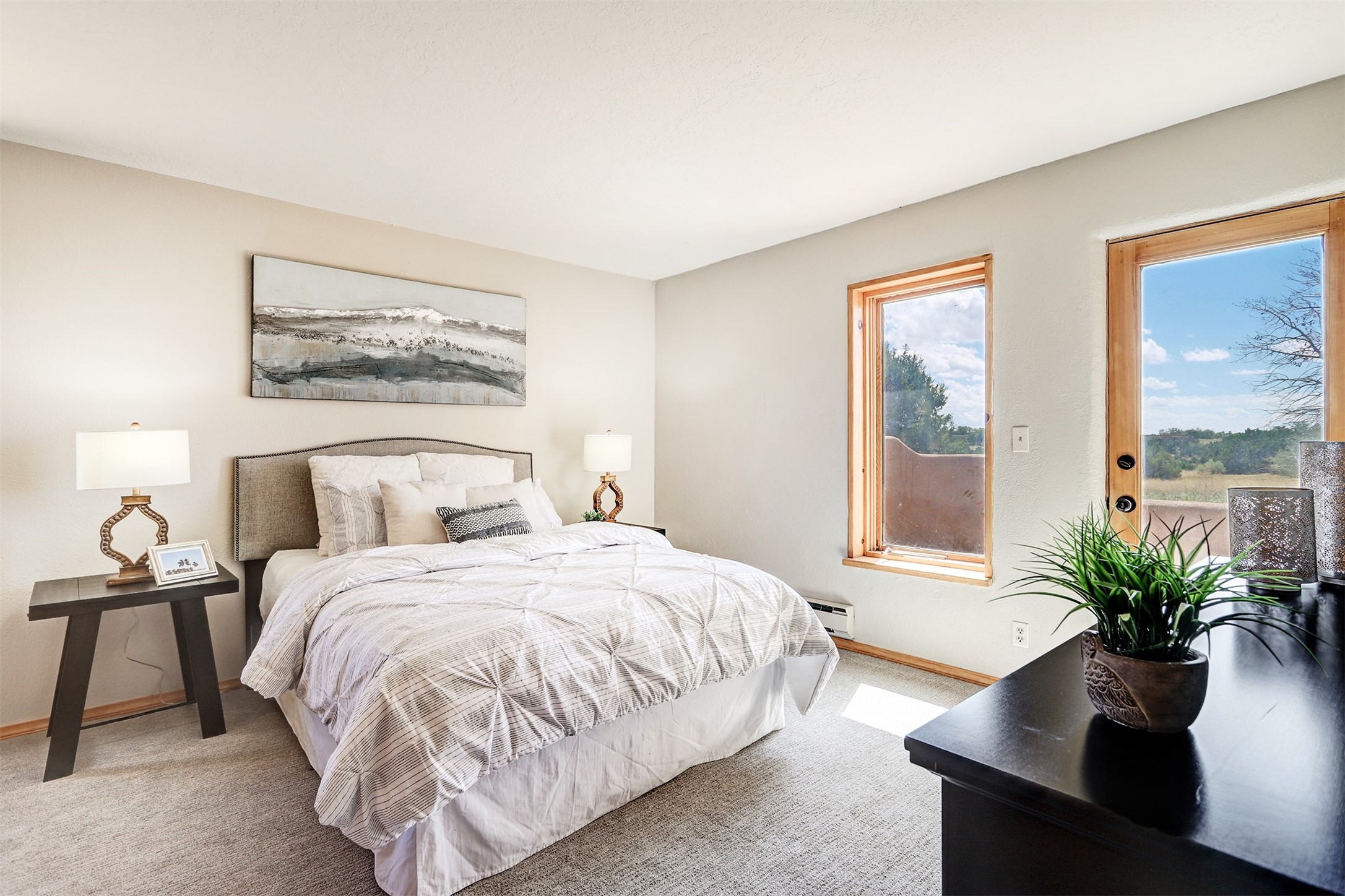 11 Valencia Loop
