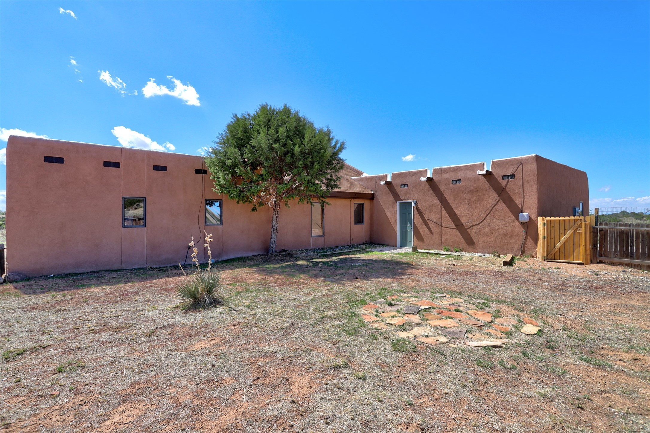 11 Valencia Loop