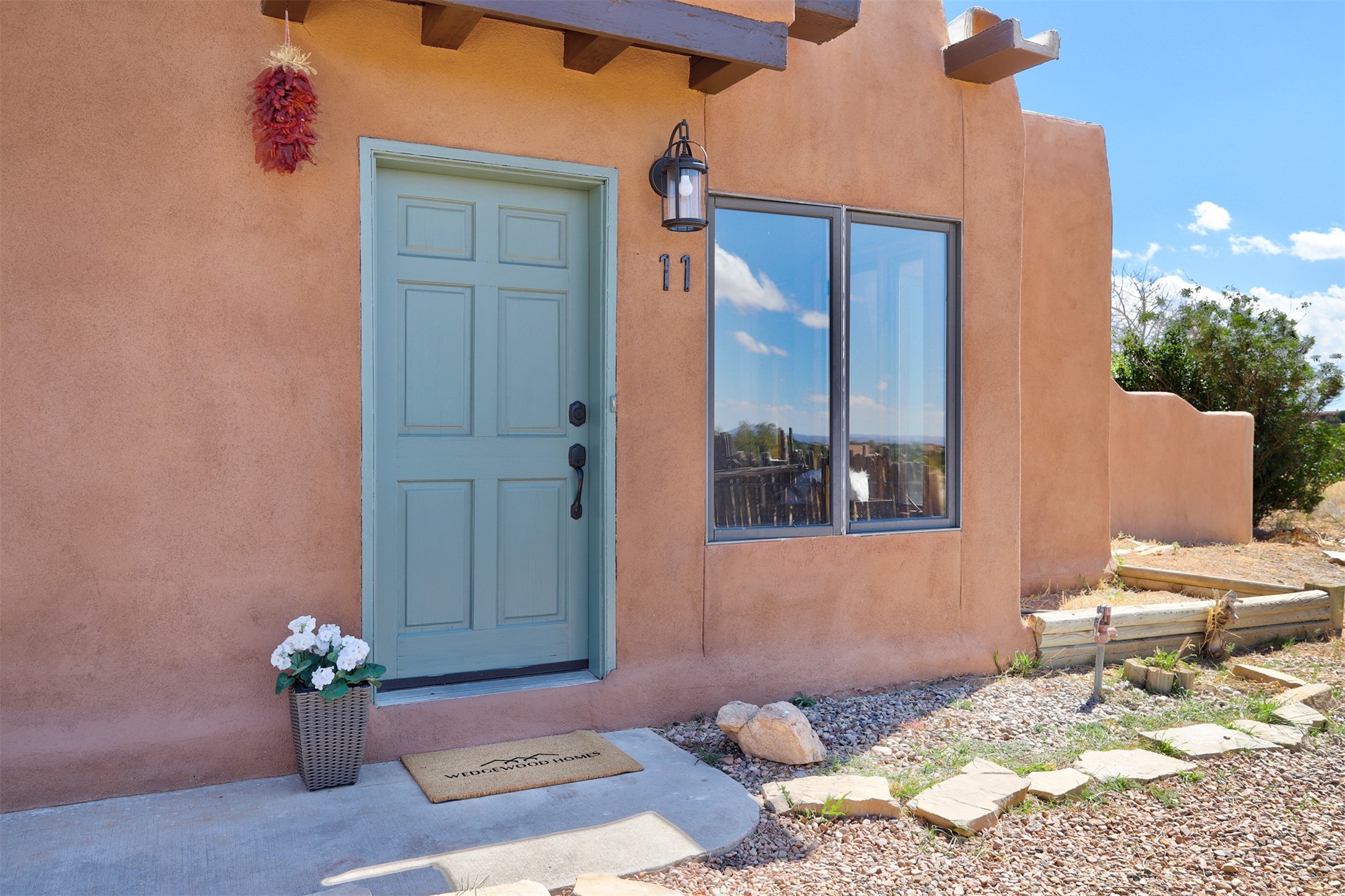 11 Valencia Loop